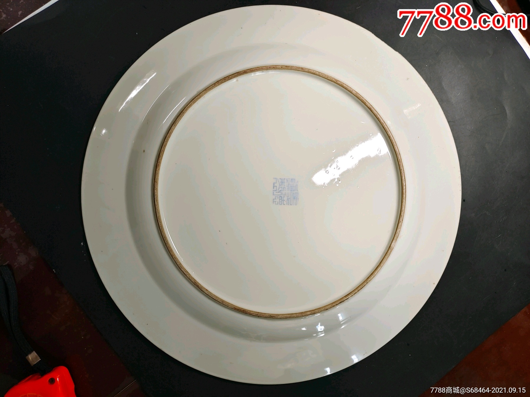 七八十年代景德镇制底款85个灯光型边饰直径36厘米半手工山水亭阁船家