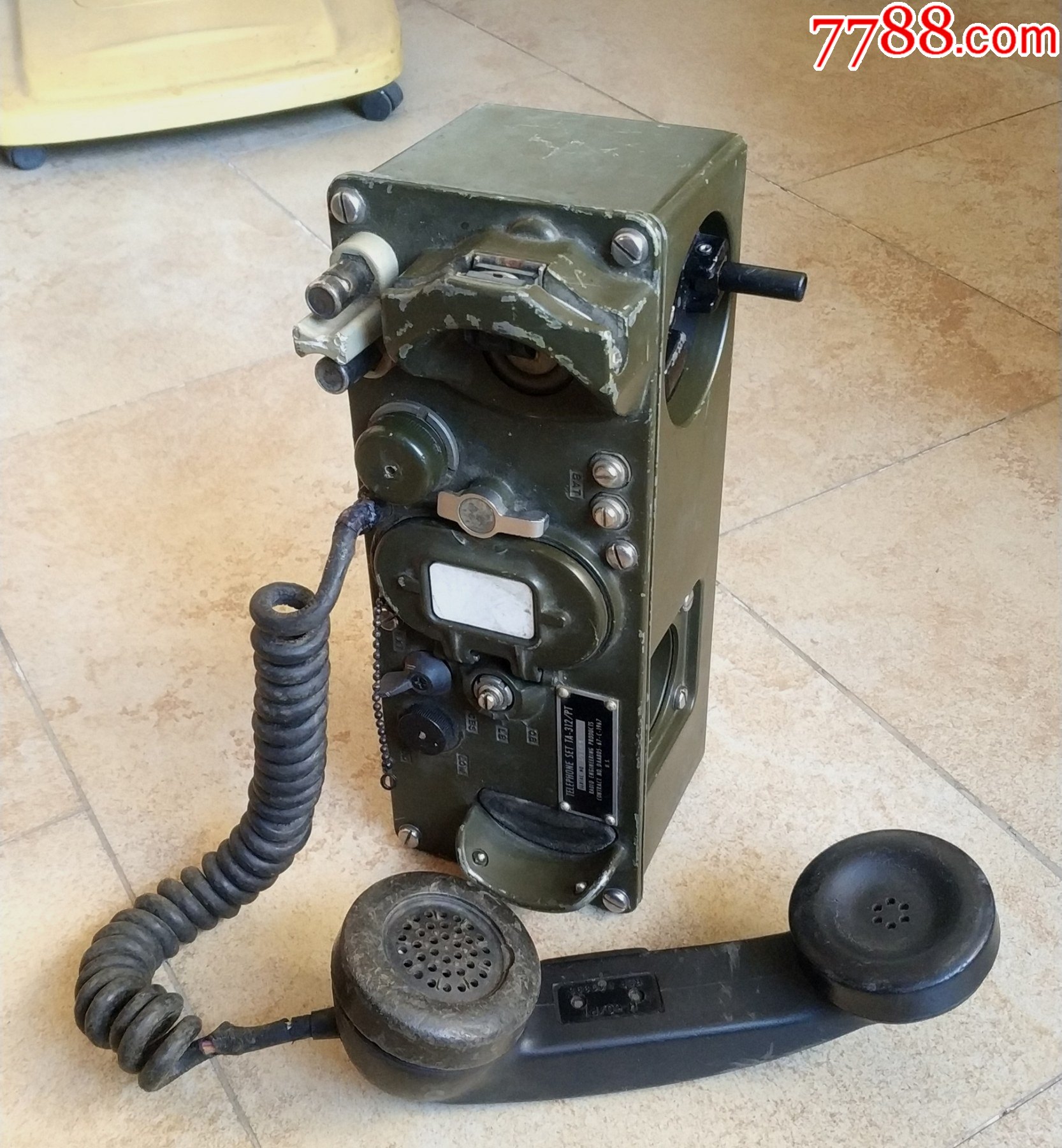老式电话机军用图片