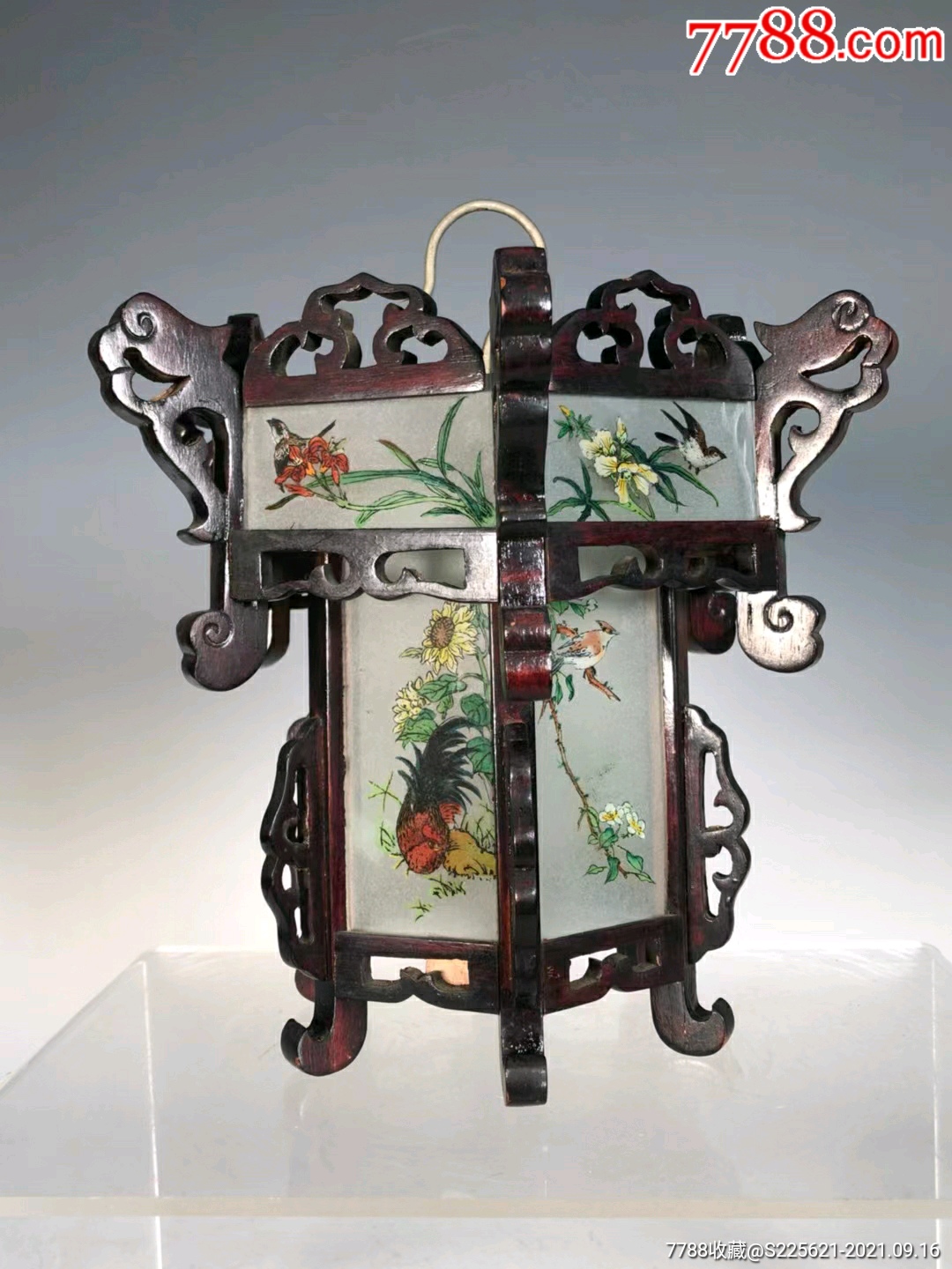 解放初期老楠木框雕螭龙纹花鸟纹玻璃画六方宫灯