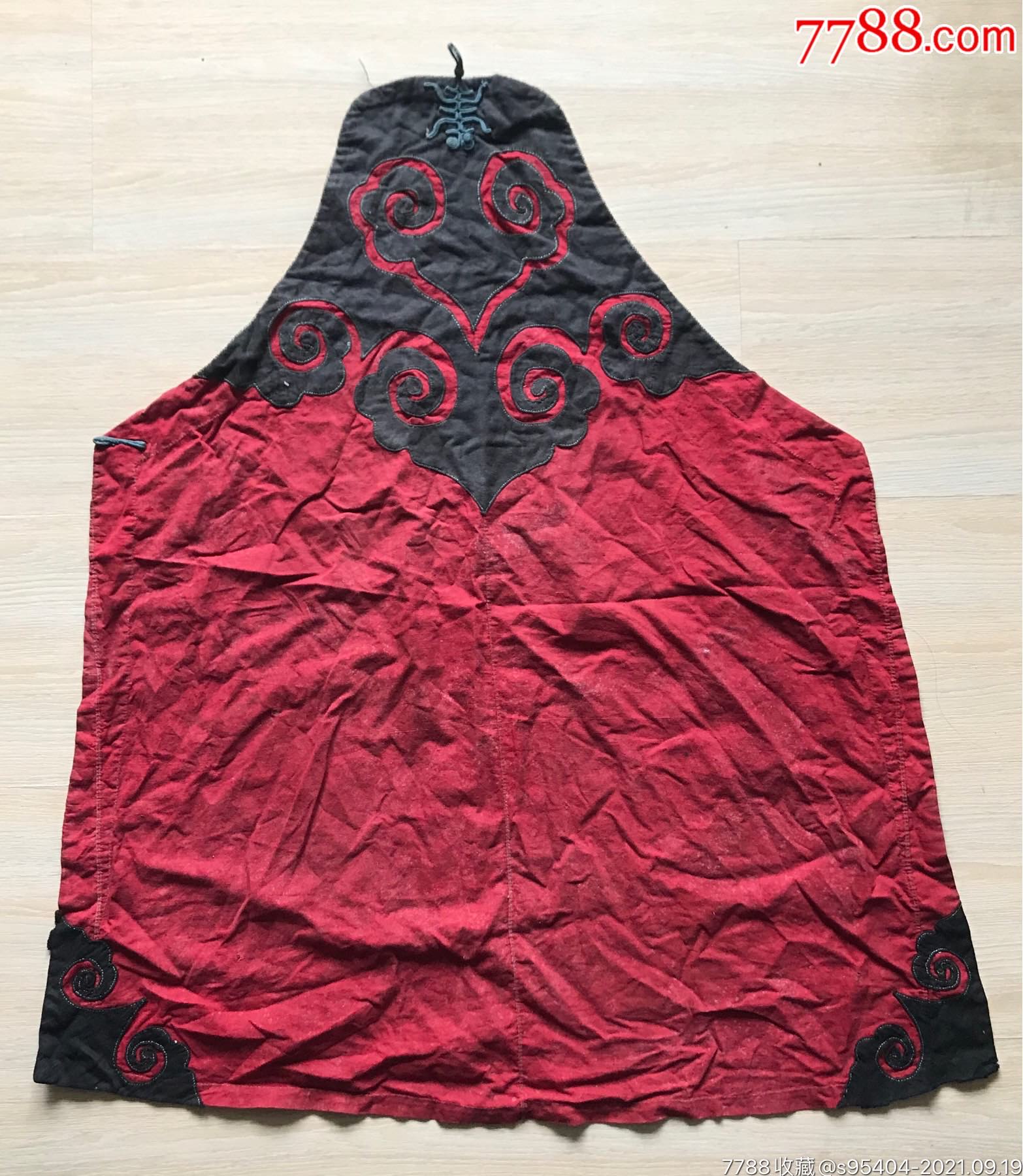 清代如意图案围裙.