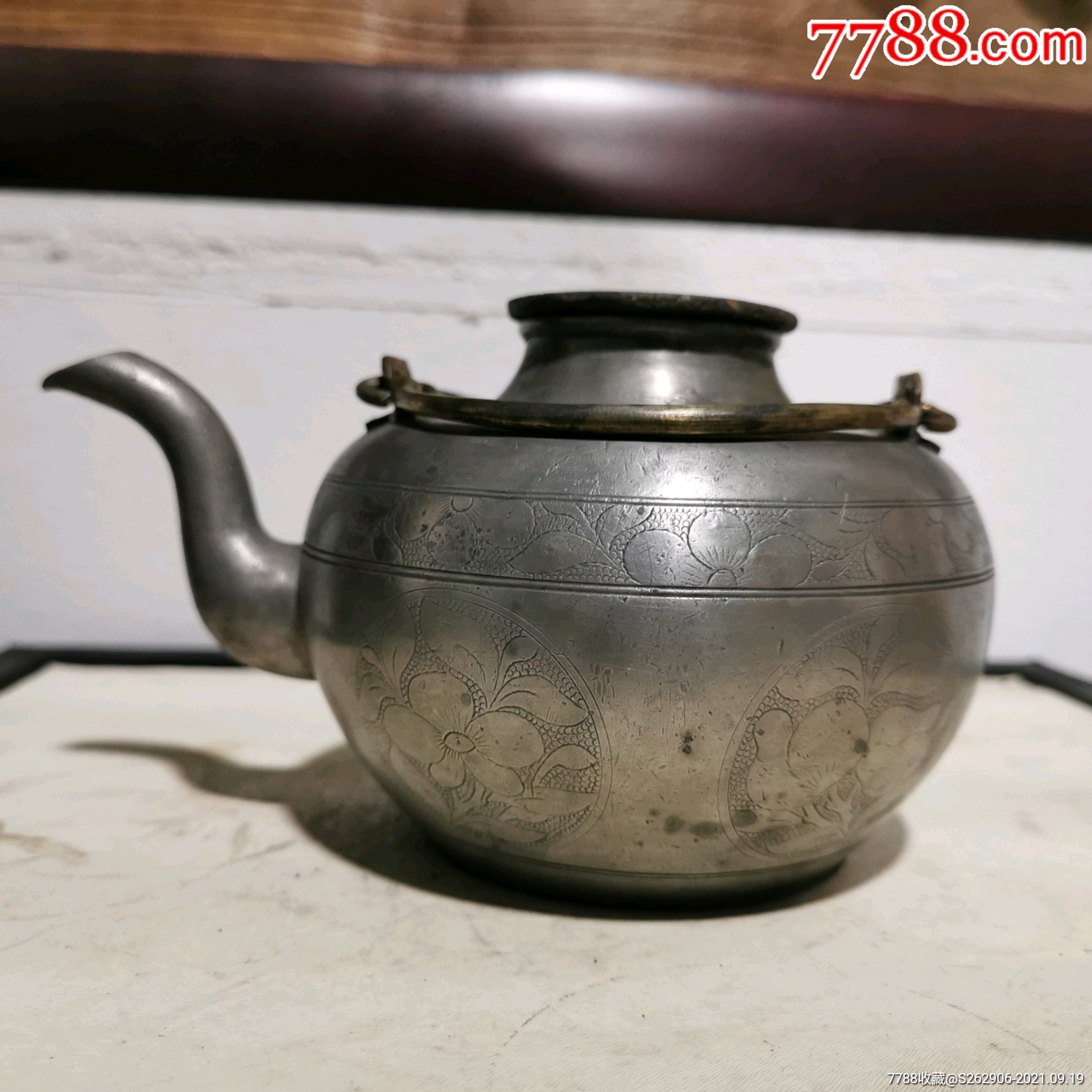 清代满工錾刻带款白锡壶锡酒壶