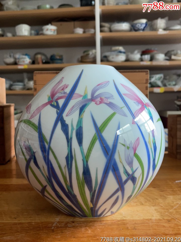 日本宫内厅深川制兰花青花彩釉描金花瓶_青花瓷_唐亭收藏【7788收藏