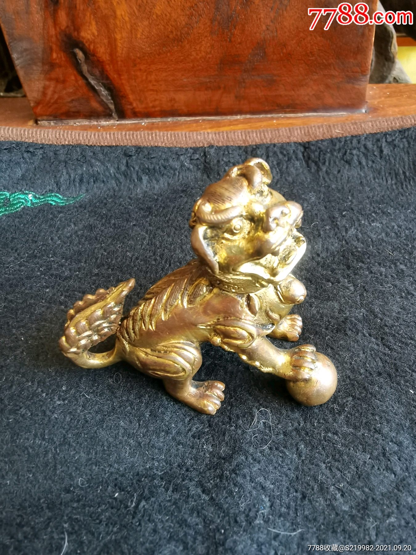 紫铜鎏金狮子镇纸