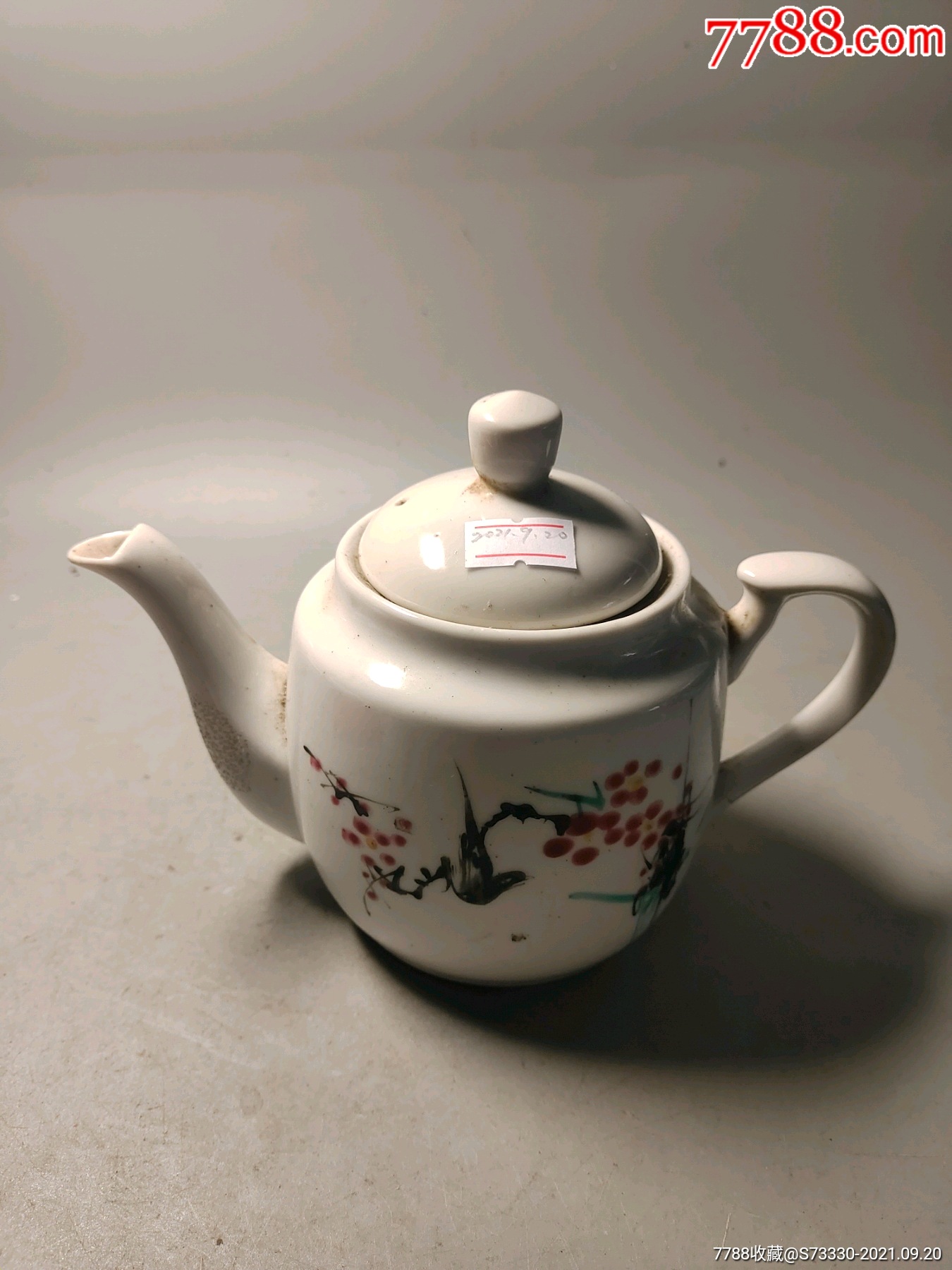 80年代,手绘喜鹊登梅茶壶一把