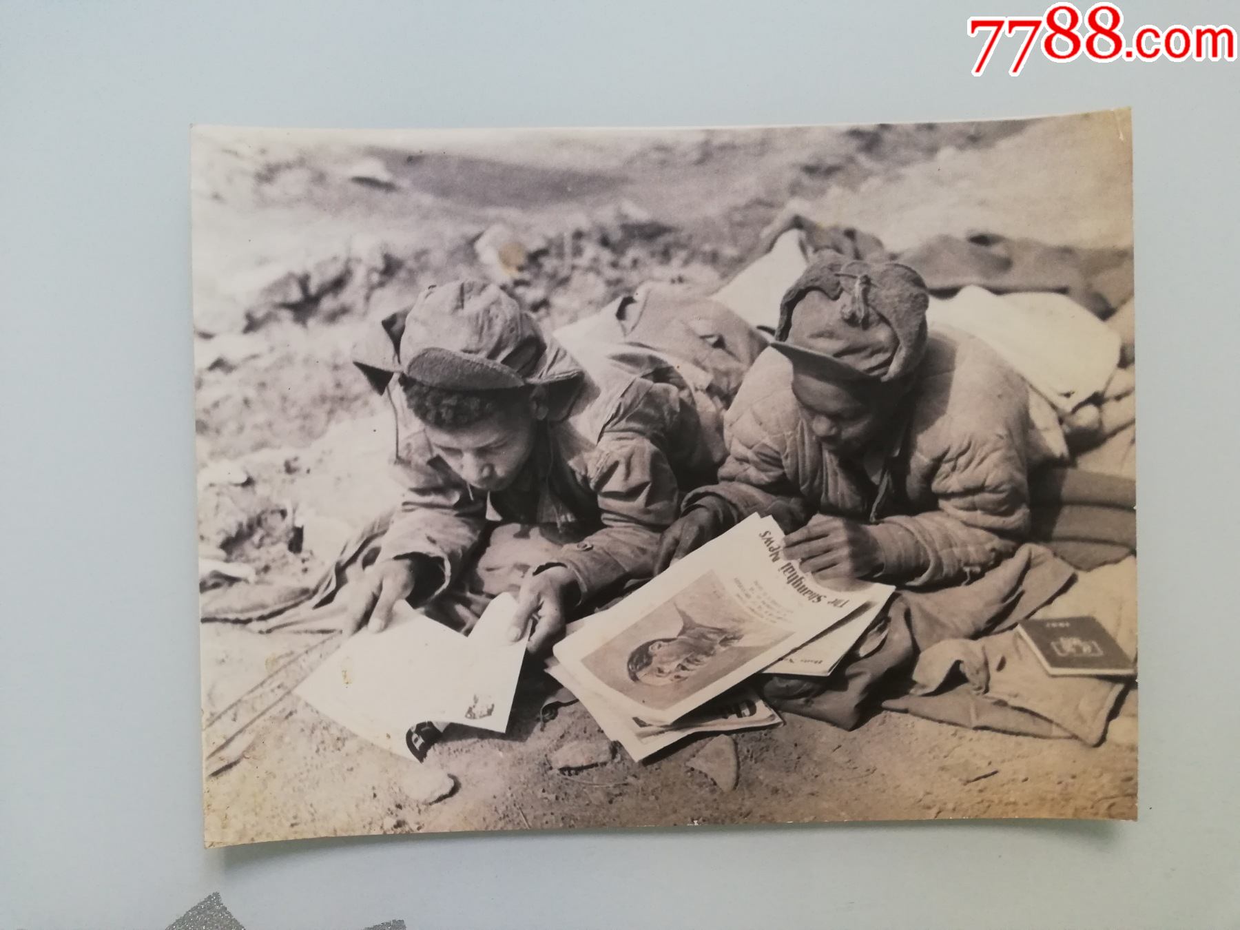 抗美援朝照片,2个美国兵合影