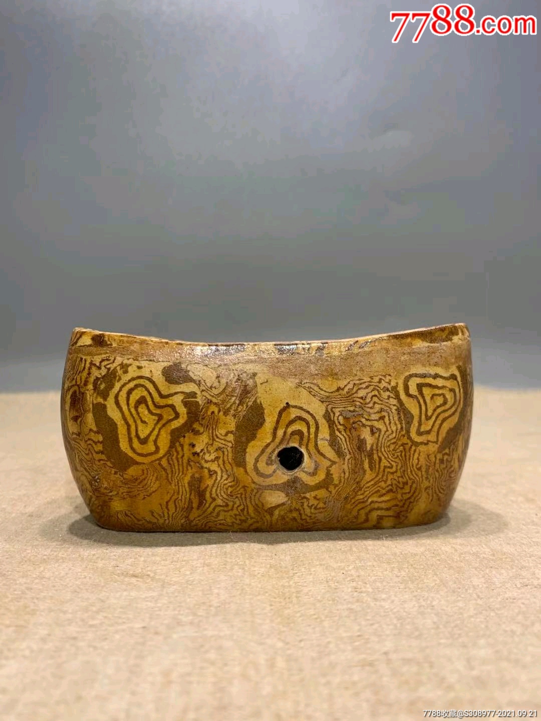 宋代绞胎纹理脉枕