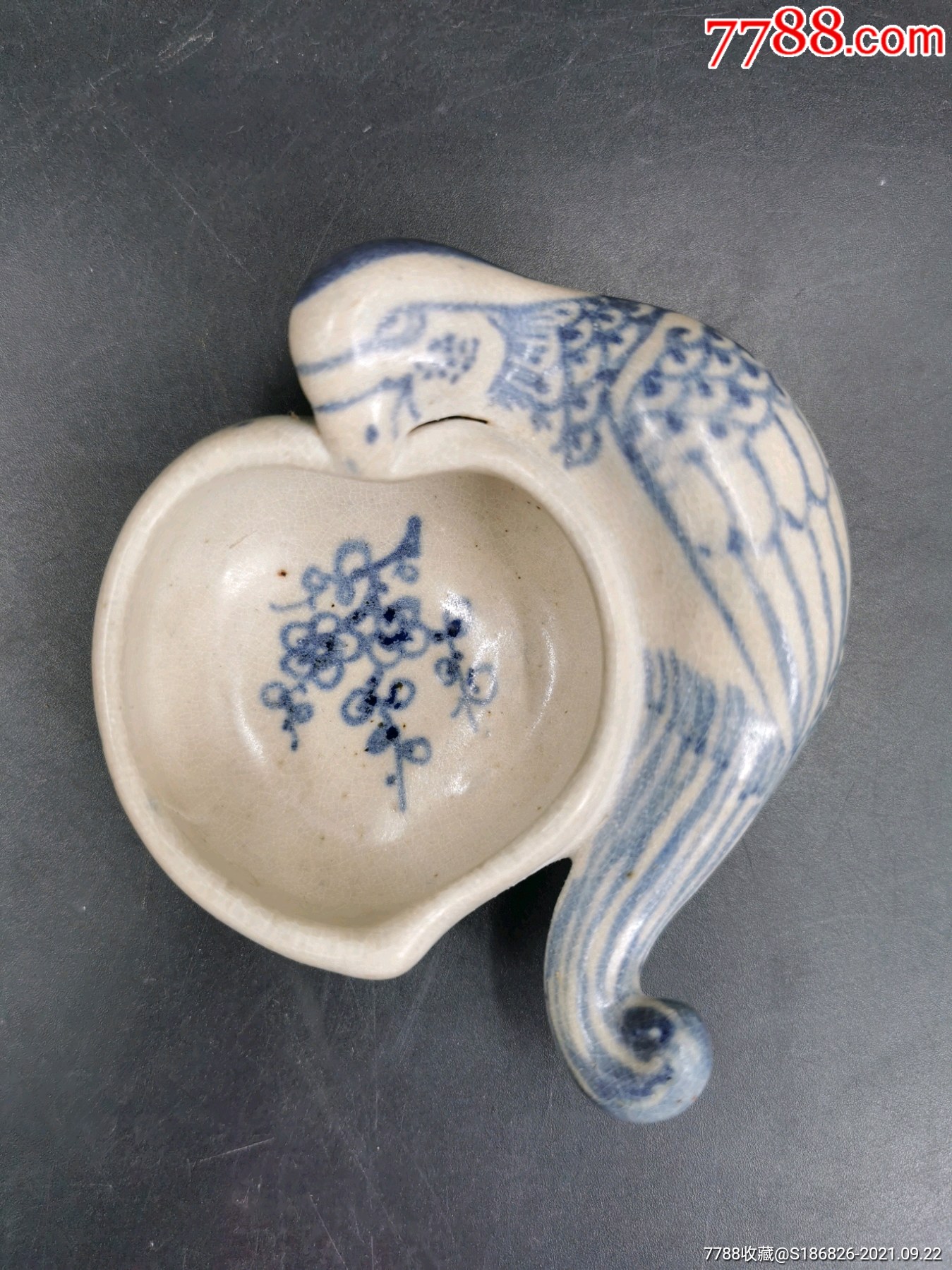 全品明青花不砍价安南窑鹦鹉塑全品笔洗品相全品海捞瓷尺寸高4厘米