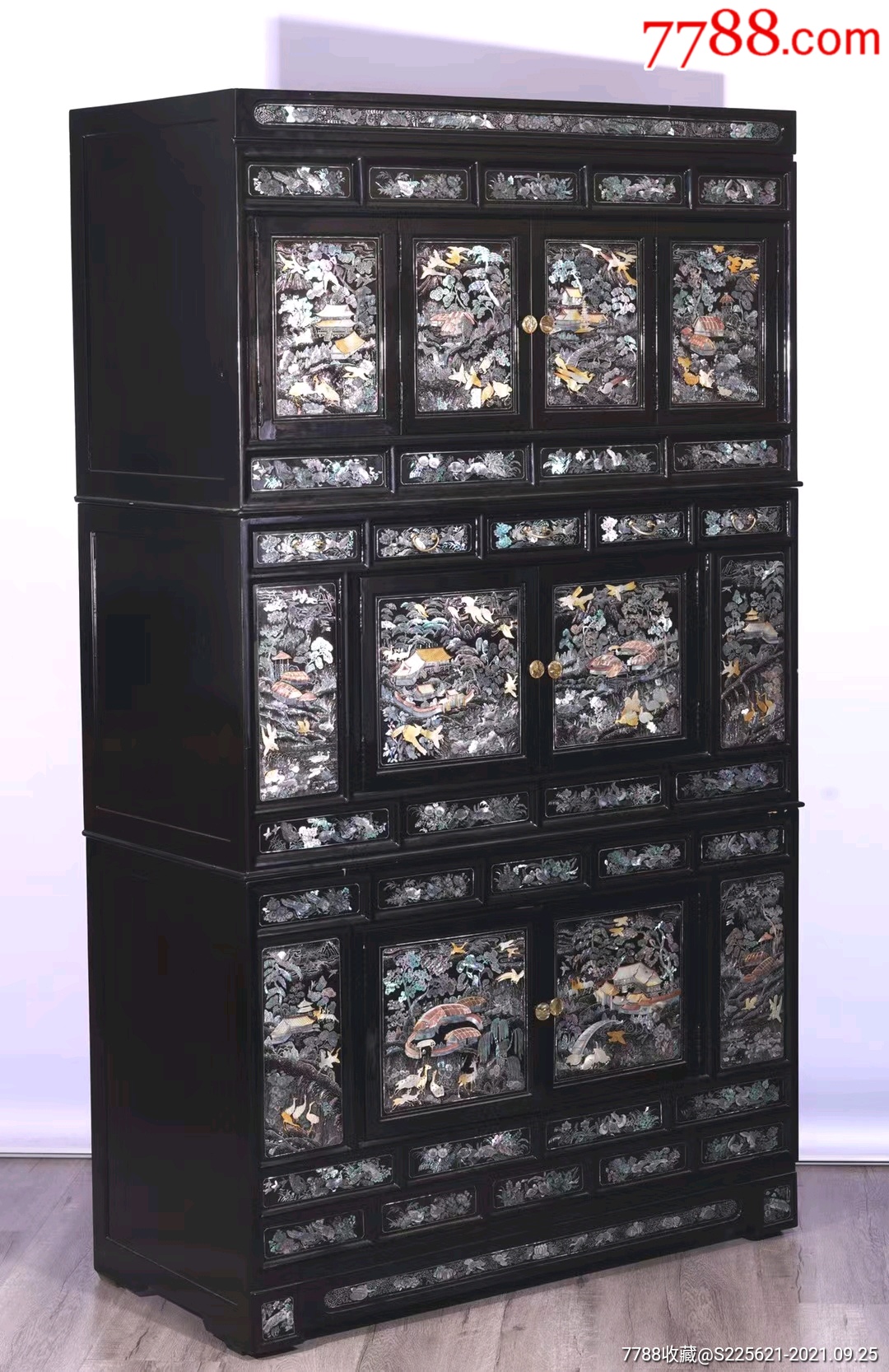 创汇时期木胎大漆嵌彩色螺钿三层柜