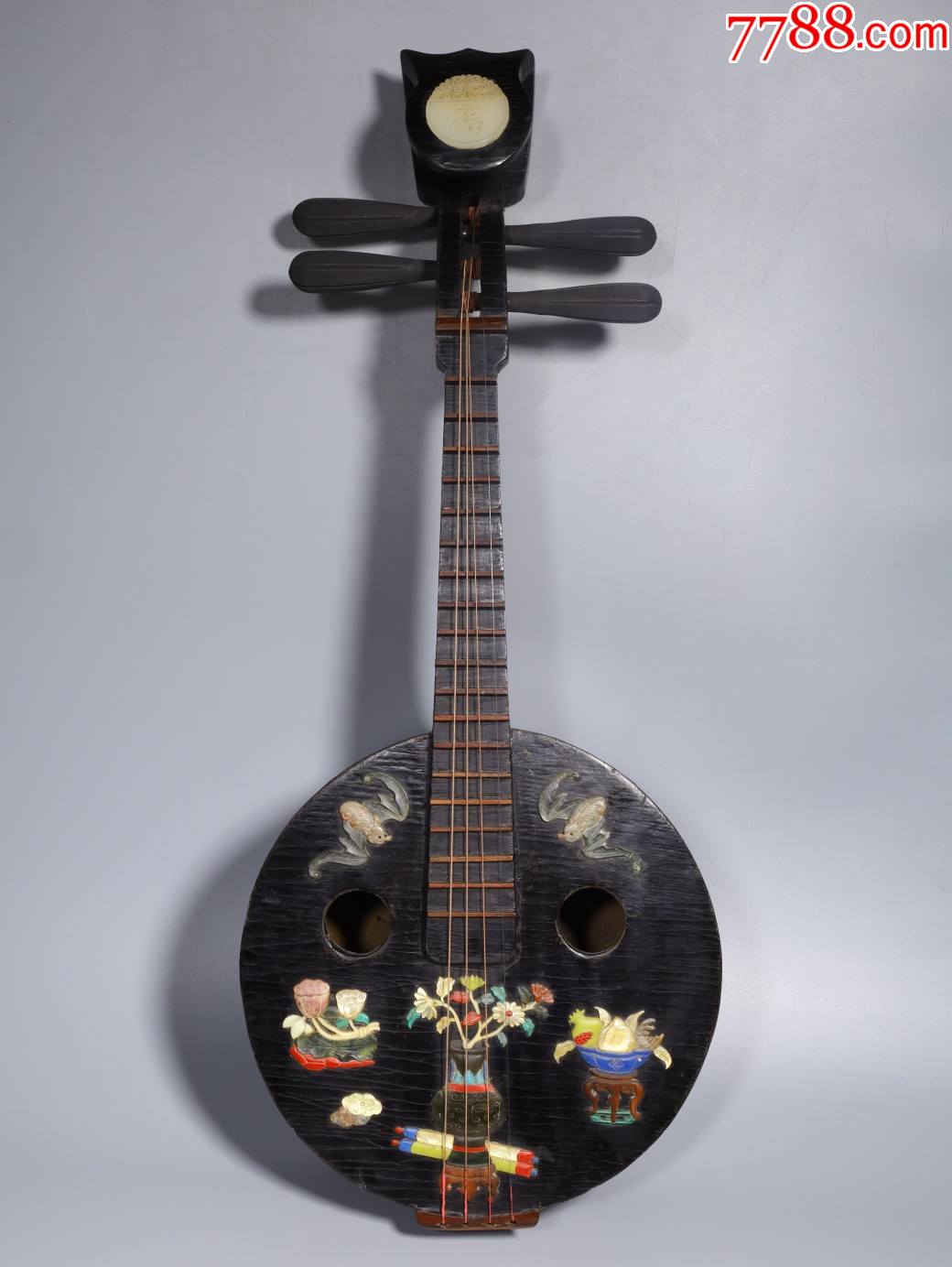 大漆嵌百宝清供纹琵琶