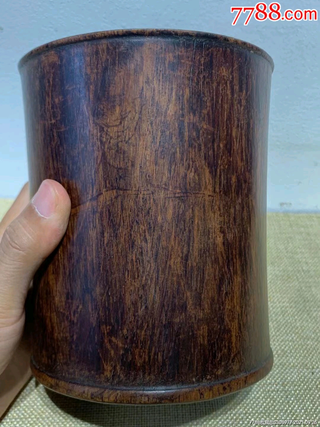 明代海南黄花梨笔筒