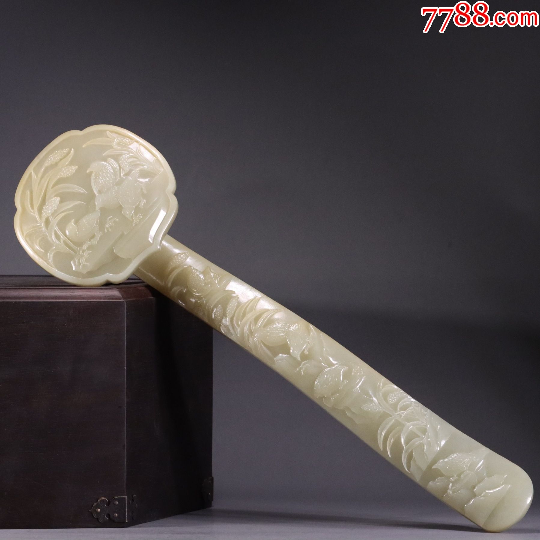 和田玉岁岁平安如意