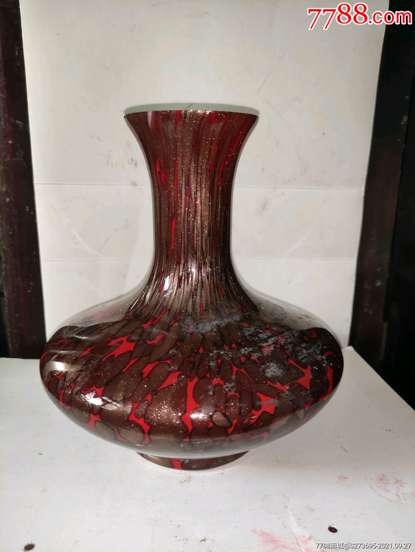 怀旧老玻璃花瓶.