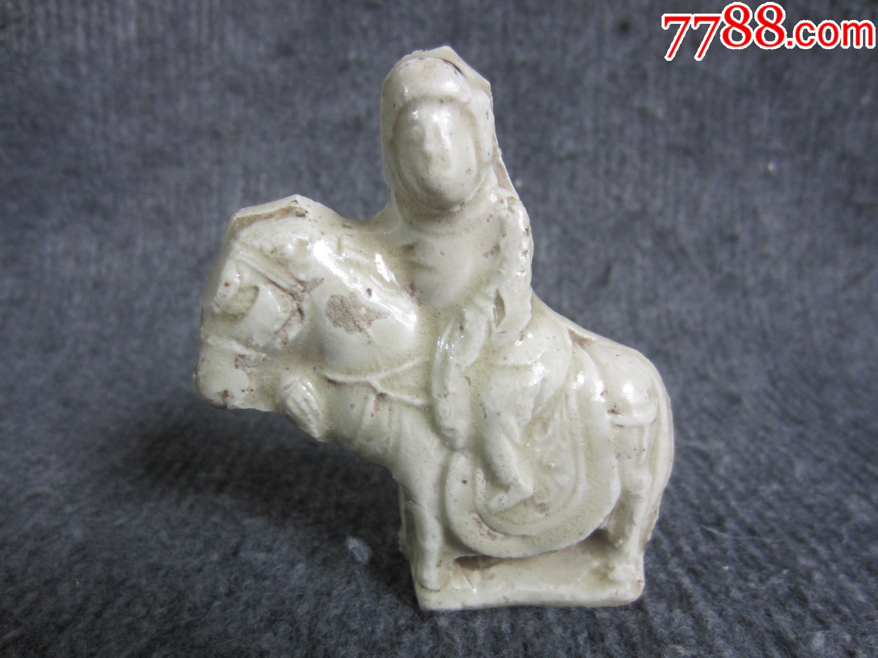 定窑人骑马瓷塑