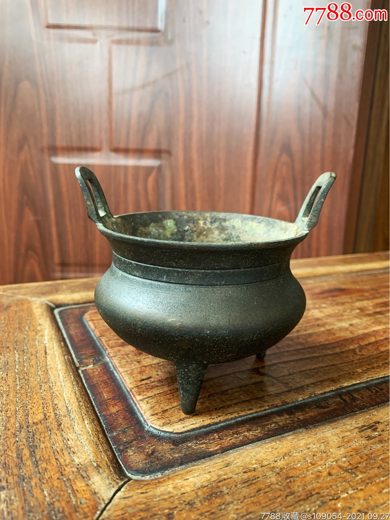 香炉9品￥1,20099老香炉_紫霞雅轩10品￥8899清代铜香铲火筷两件