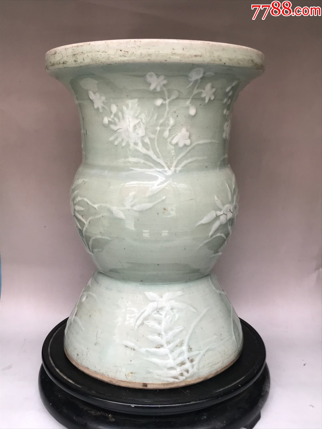 清代豆青梅兰竹菊四季花大渣斗