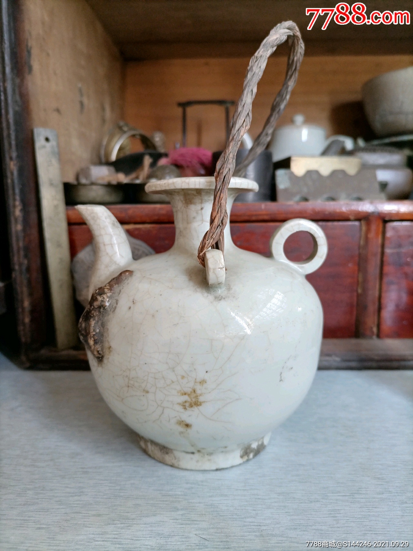 元代哥窑三系壶