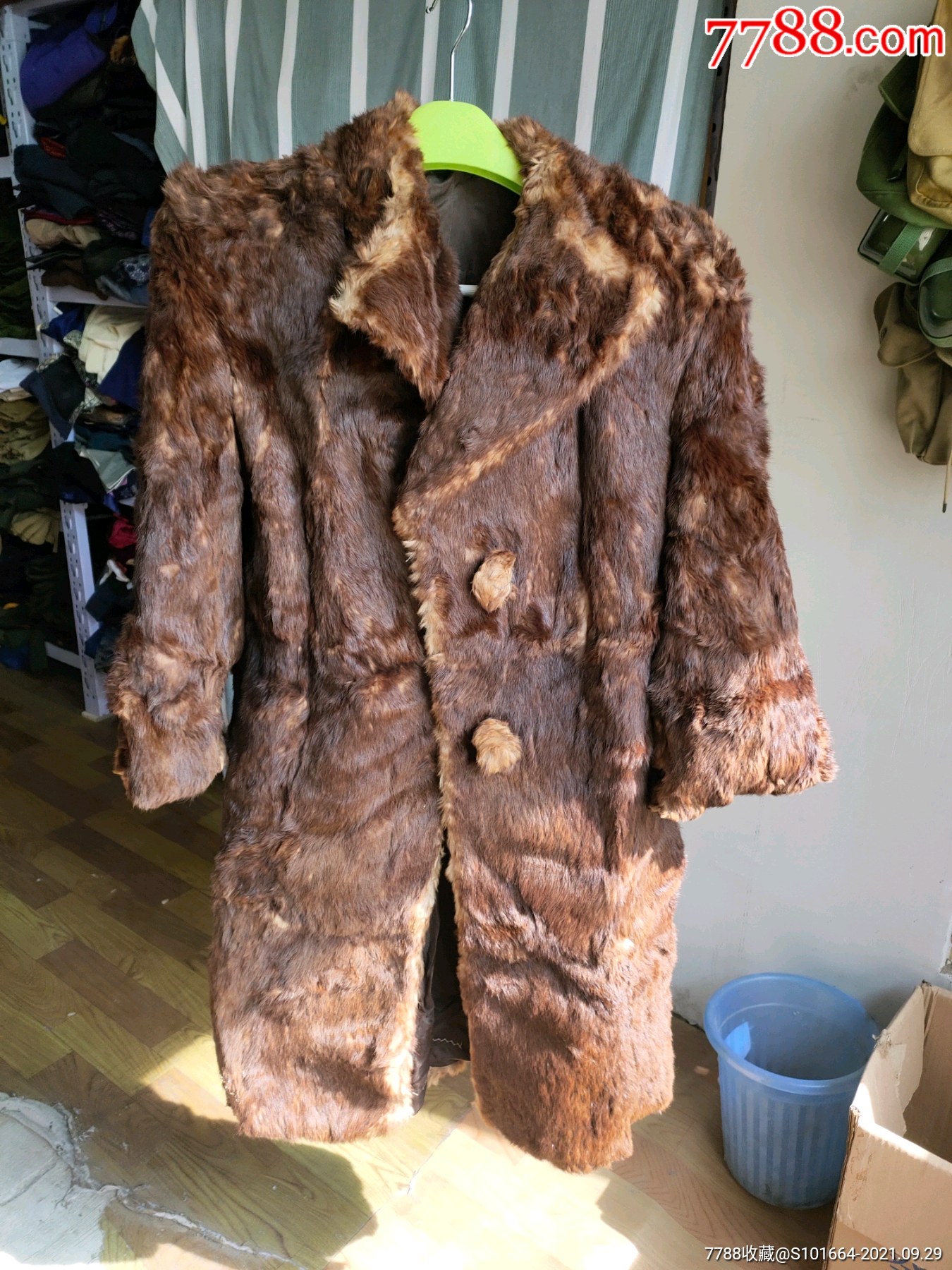 民国老式裘皮大衣