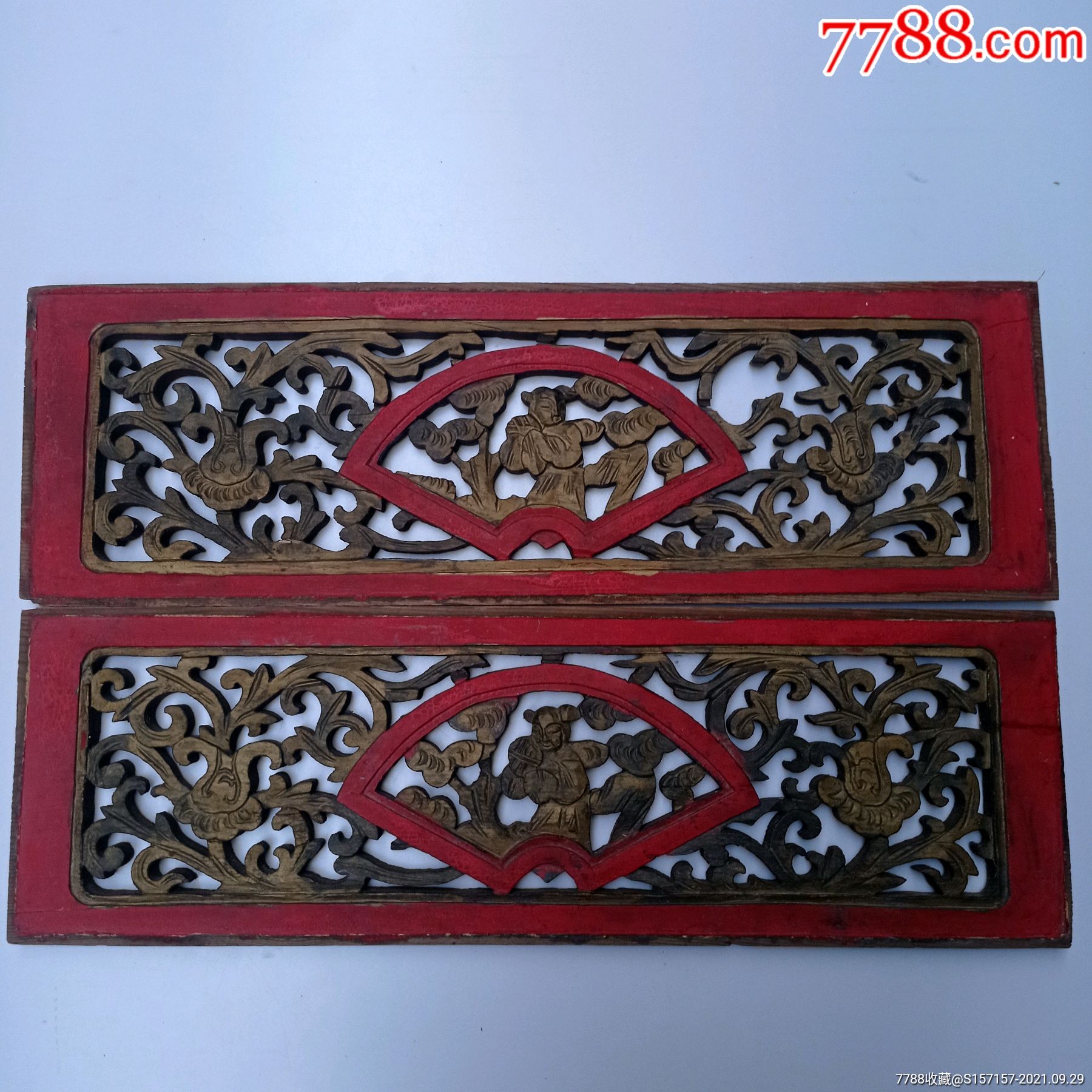 镂空双面雕人物花卉板对