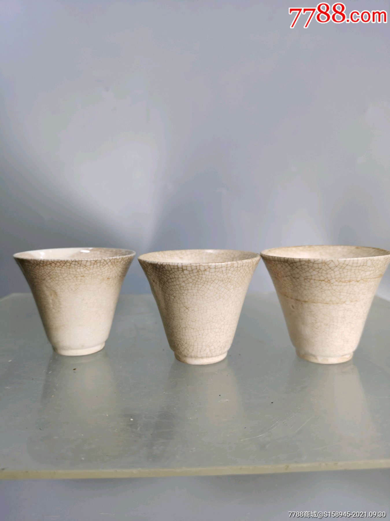 清代漳州窑哥釉马蹄杯