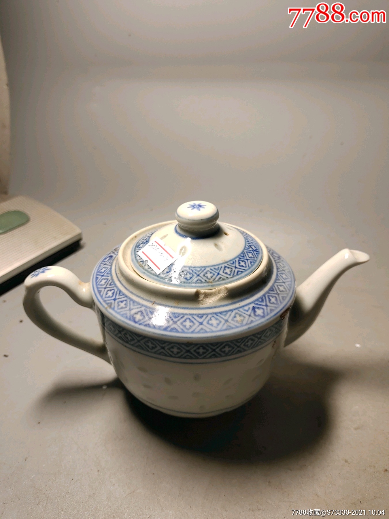 80年代左右景德镇厂货青花玲珑小壶一把磕