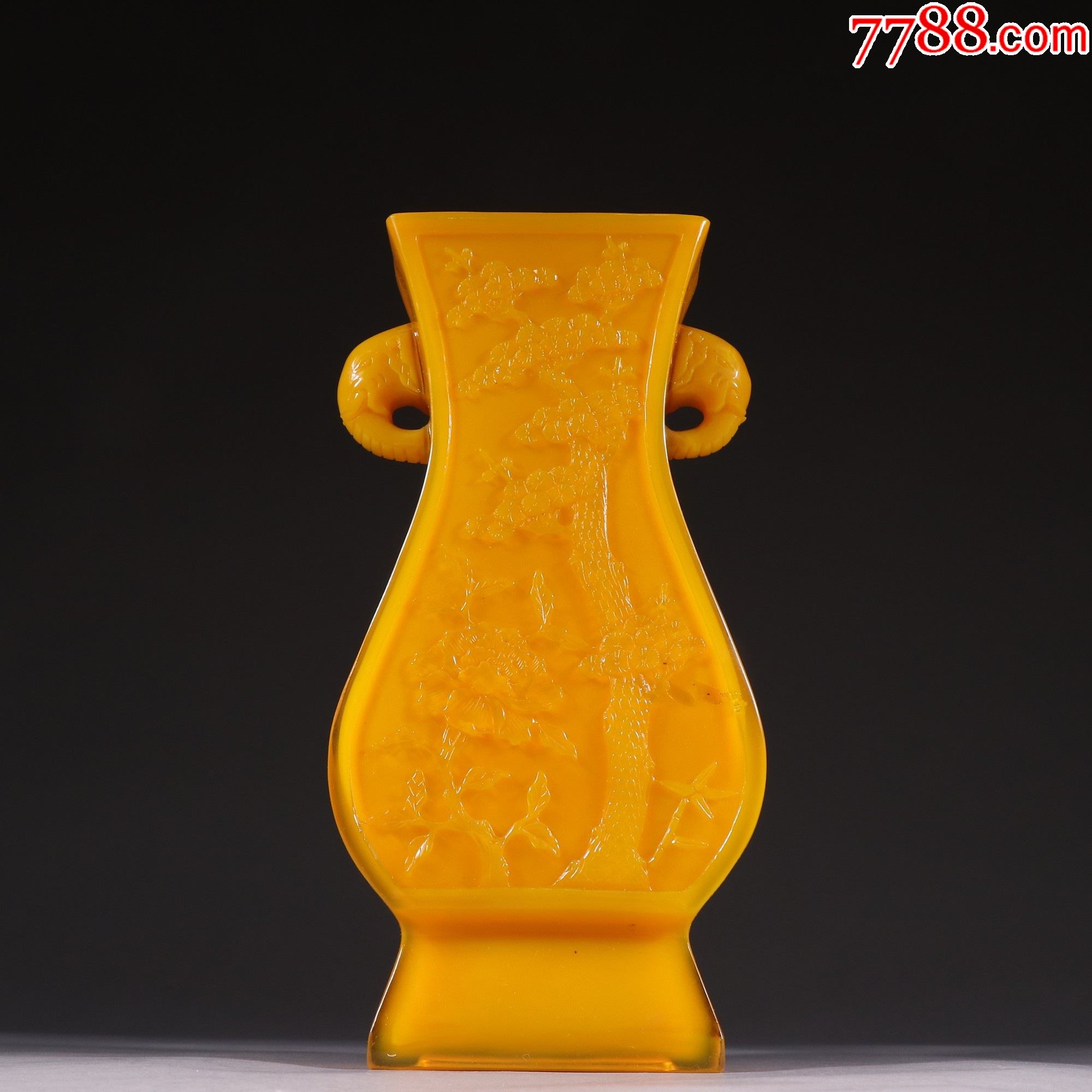 鸡油黄料胎象鼻耳赏瓶