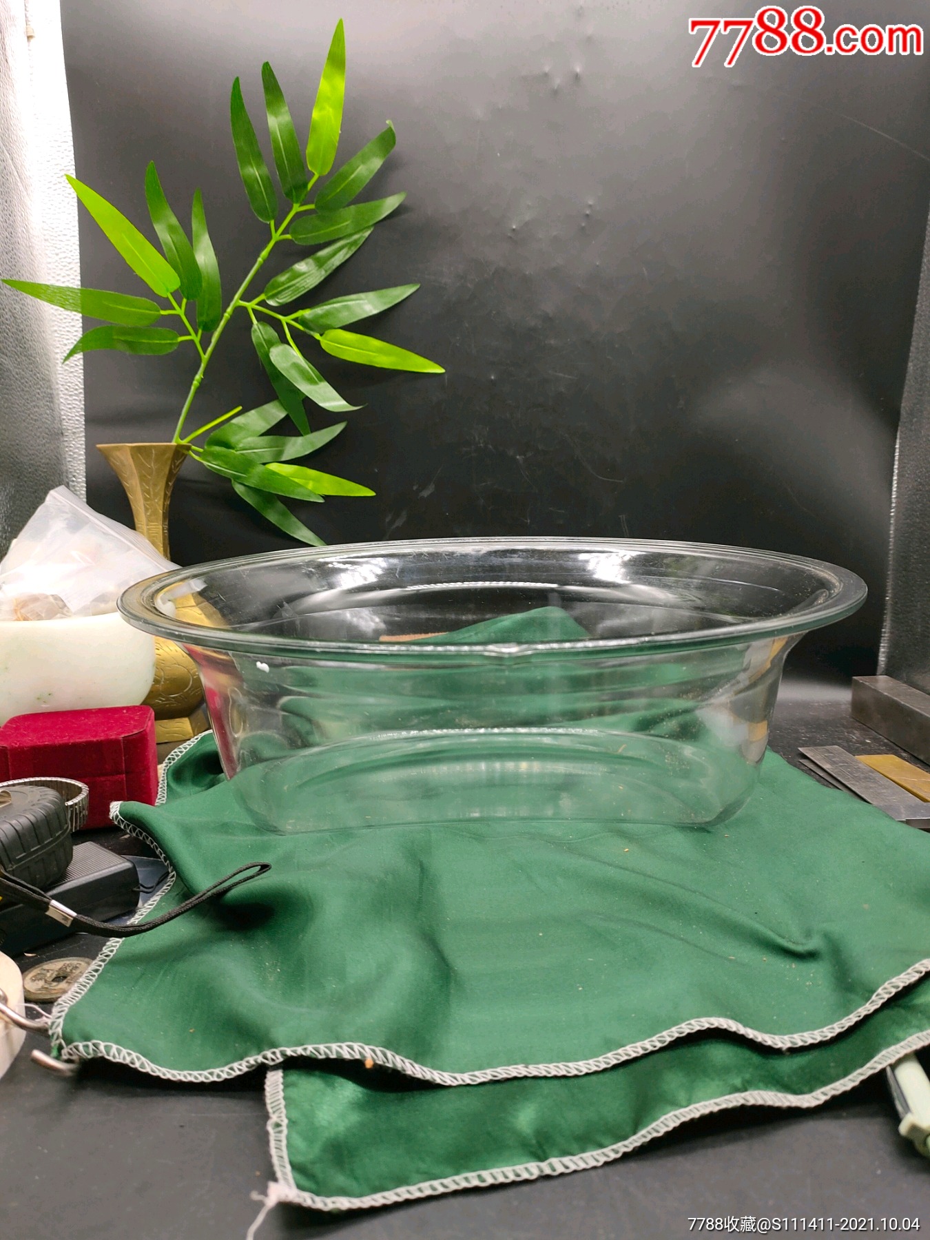 一个异形水晶玻璃盆_价格88元_第1张_7788收藏__收藏热线