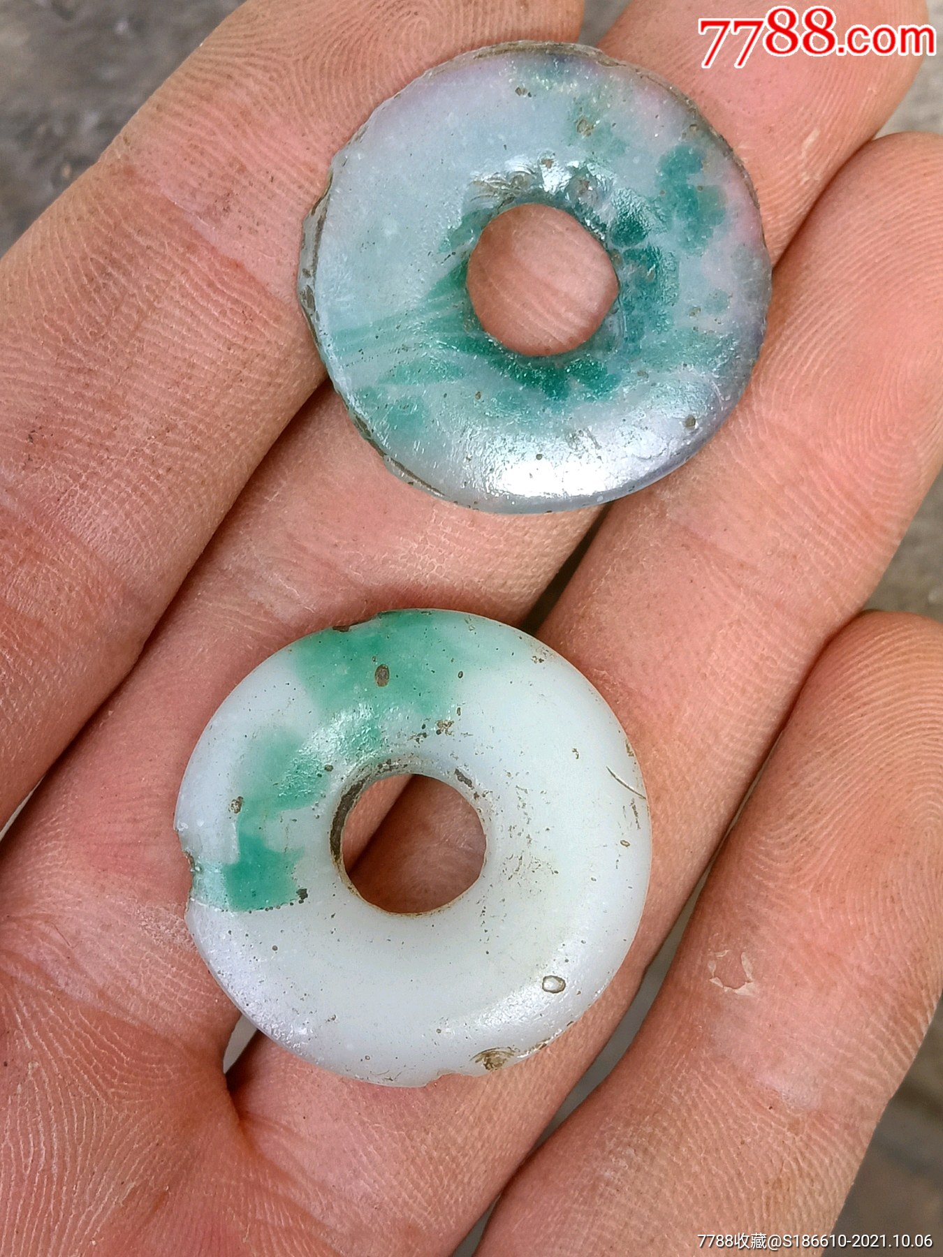 清代老料器平安扣两个