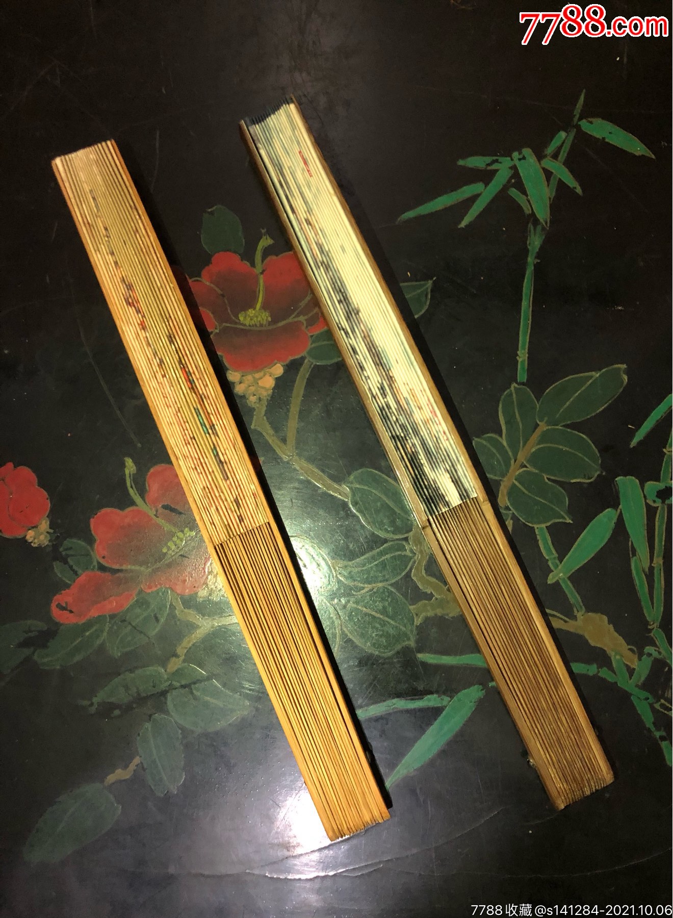 两把八十年代老折叠竹扇