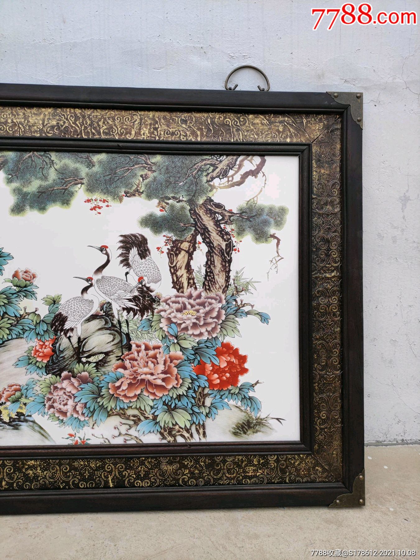 瓷板画六鹤同春挂屏珠山八友作手工描绘镶嵌铜饰铜包角做工精细_第2张