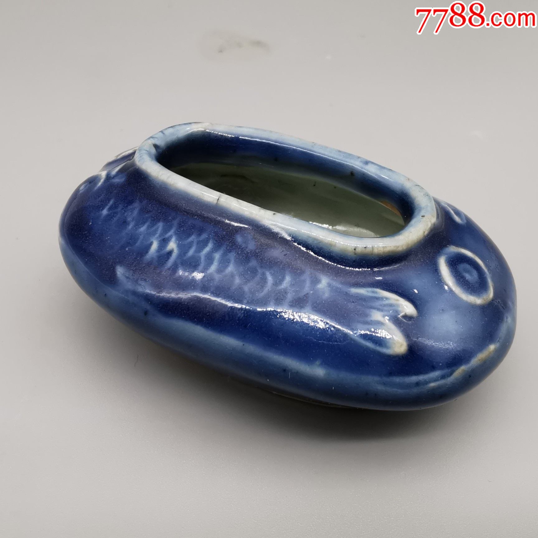 清代霁蓝釉水盂