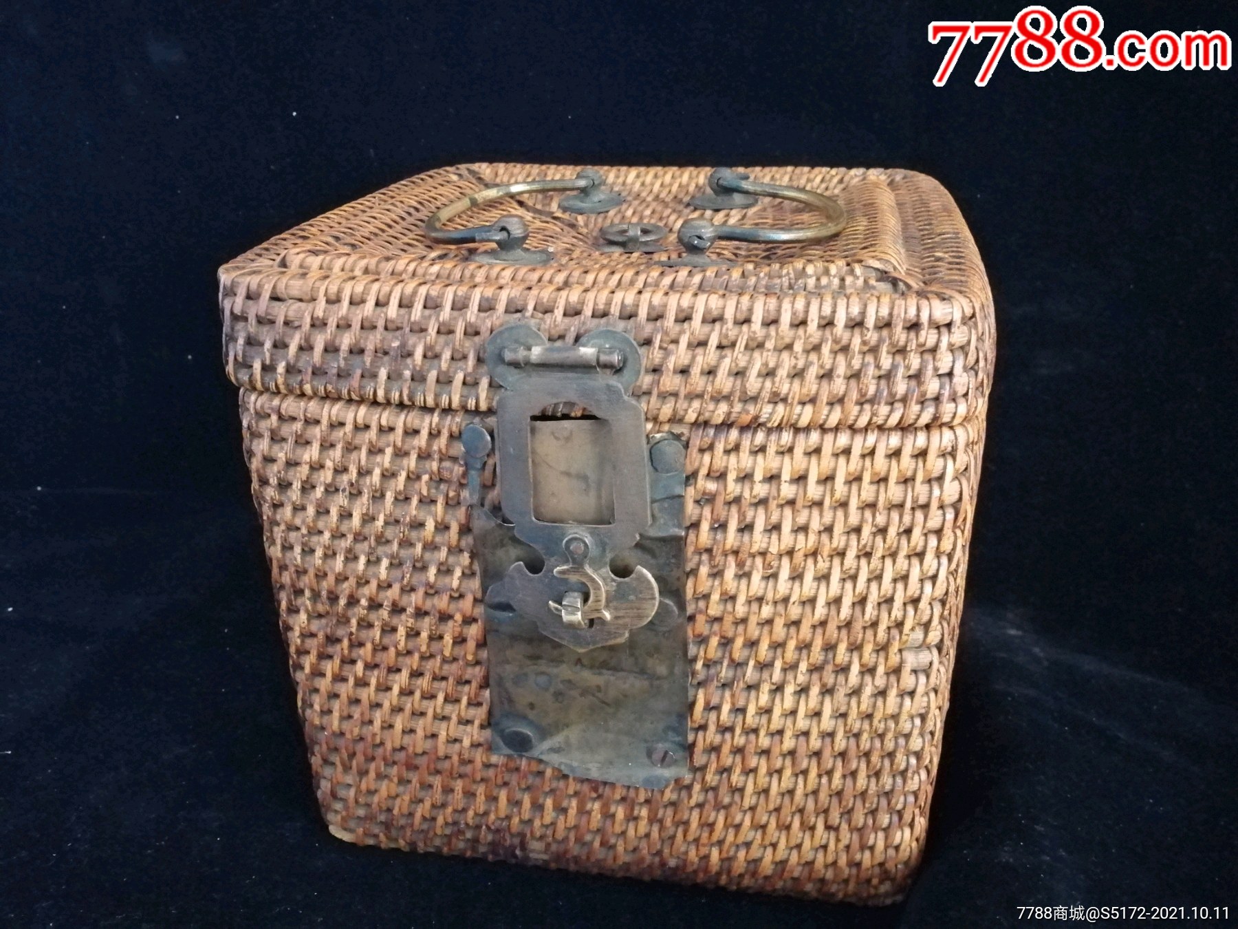 民国藤编收纳箱