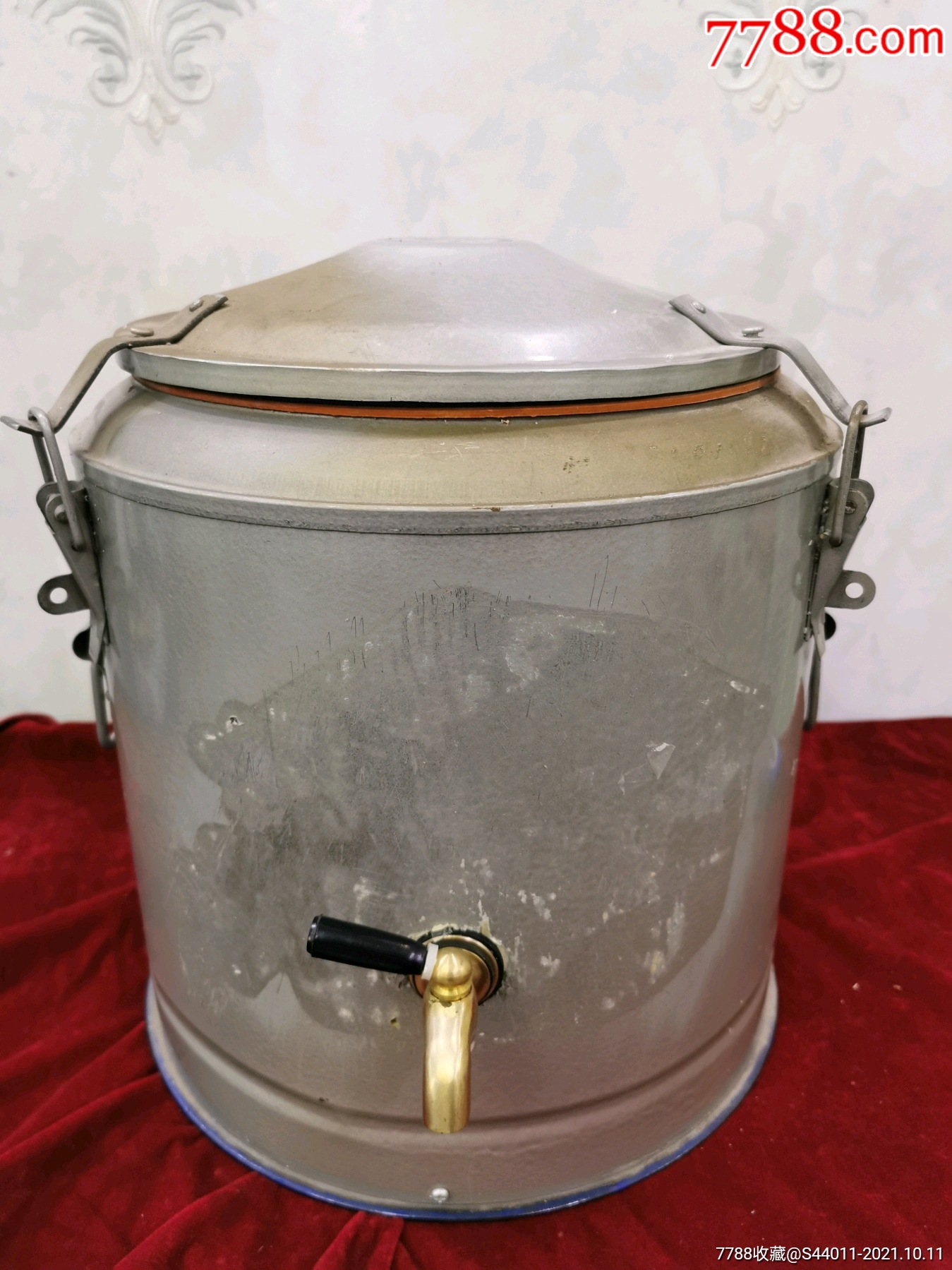 7080年代保温水桶,奶罐