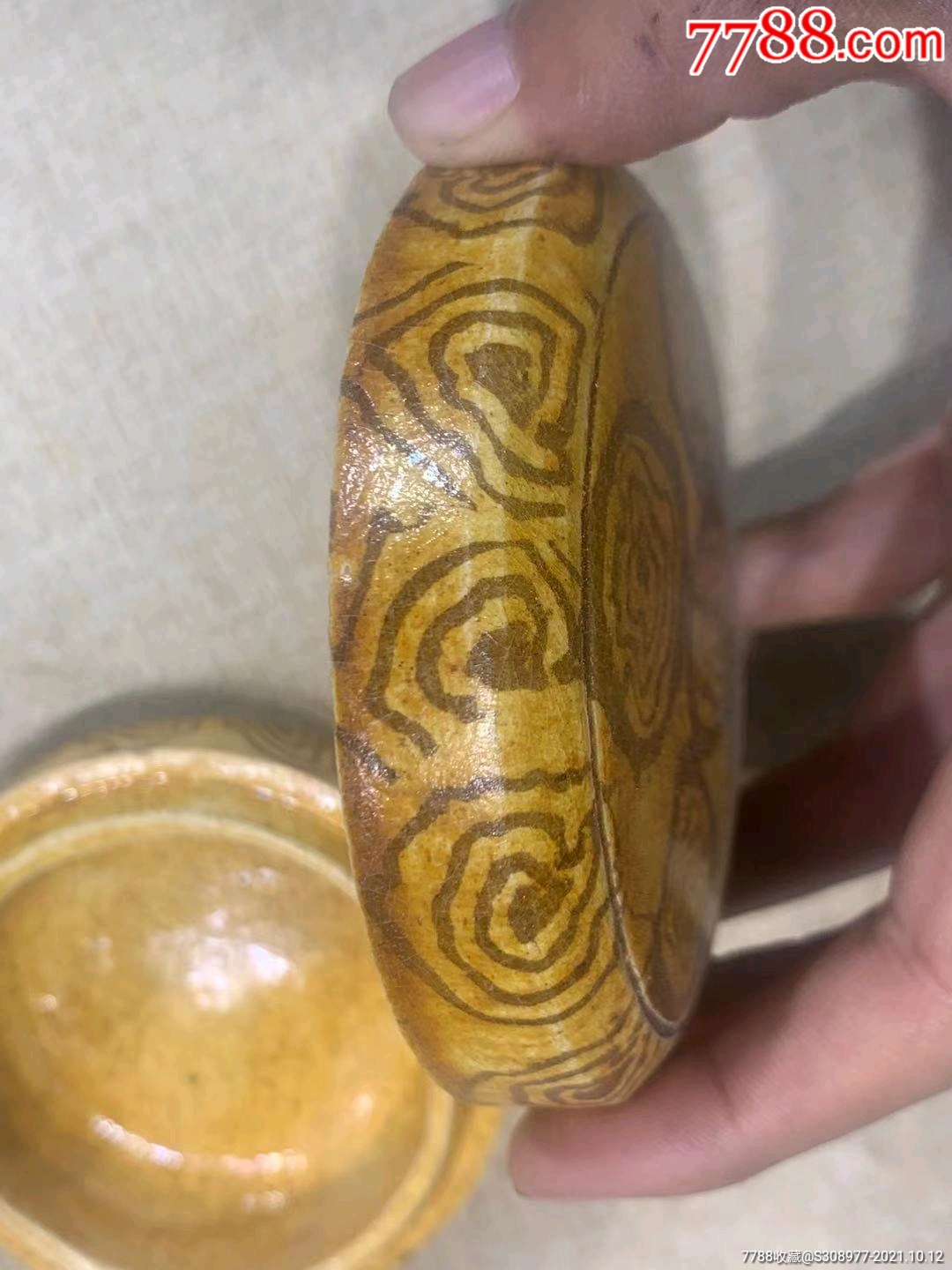 唐代绞胎粉盒_黄釉瓷_第2张_7788瓷器