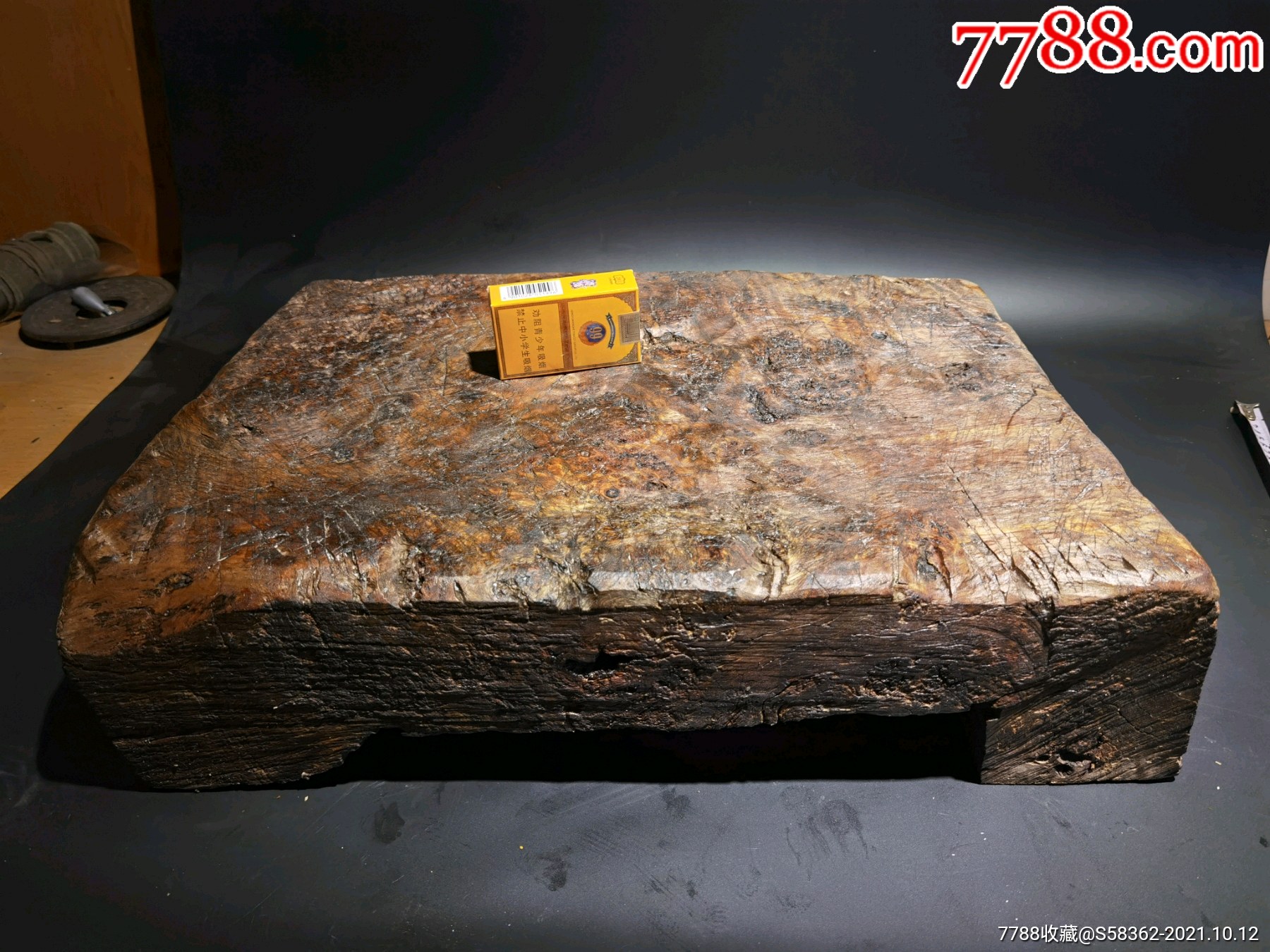 清代老金丝楠木樱木影木树瘤茶台,超厚实,楠木瘿面,瘿面互为缠绕,奇特