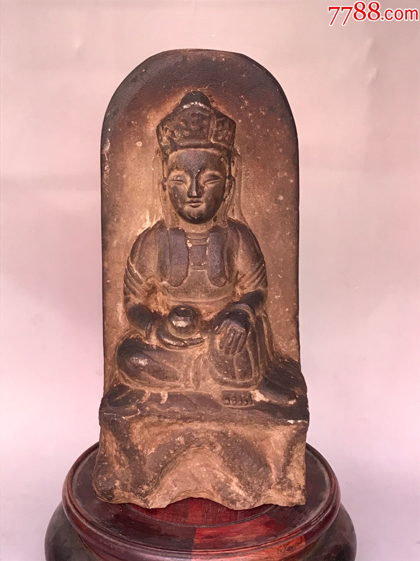 明代靠背石头观音佛像