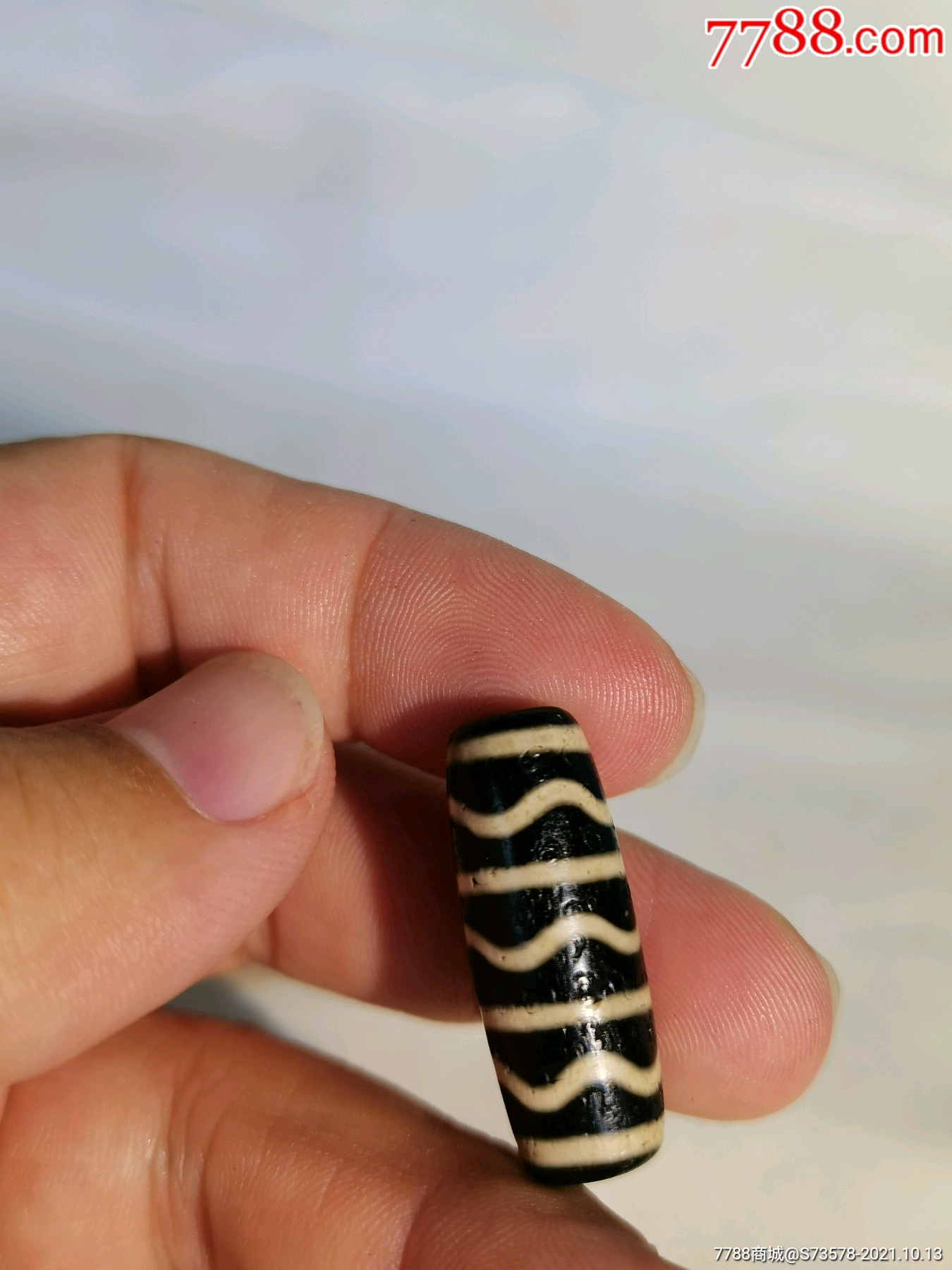 以前收藏的西亚老玛瑙天珠