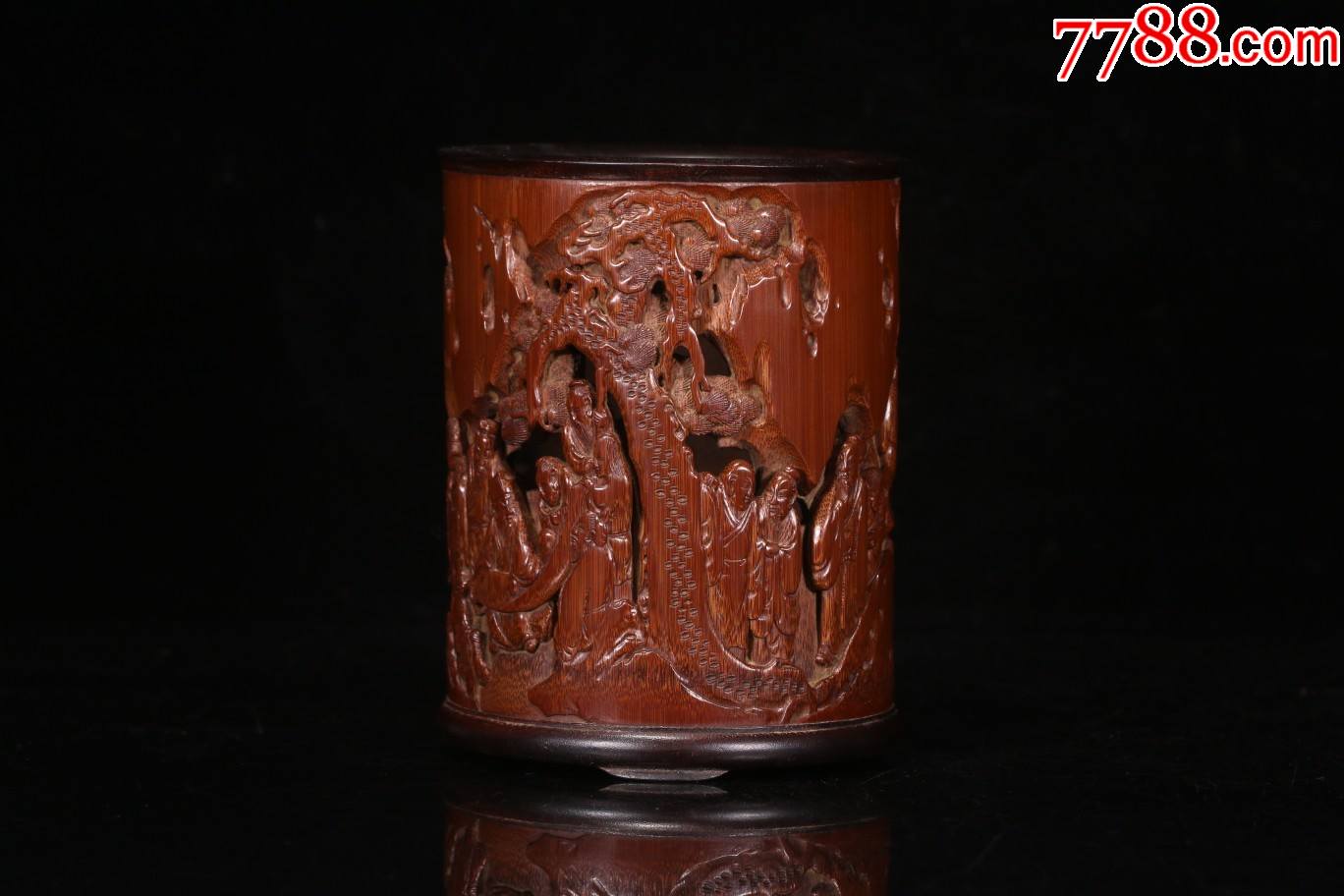 旧藏沈大生款人物故事竹雕笔筒