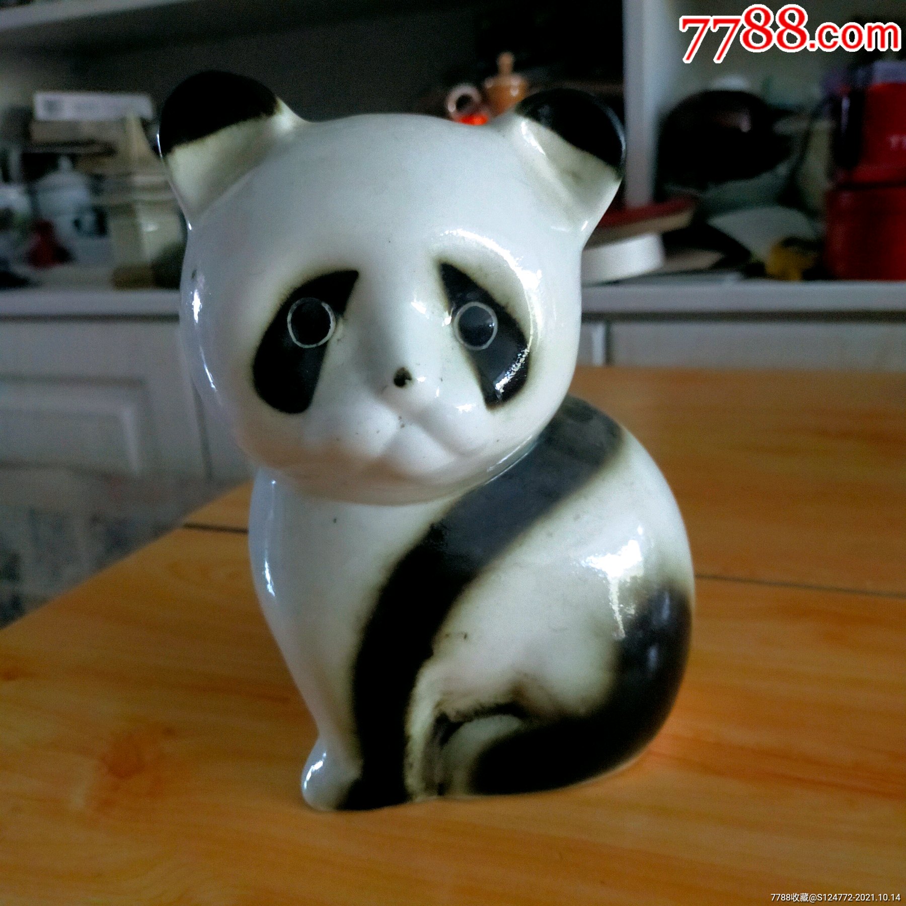 熊猫瓷摆件