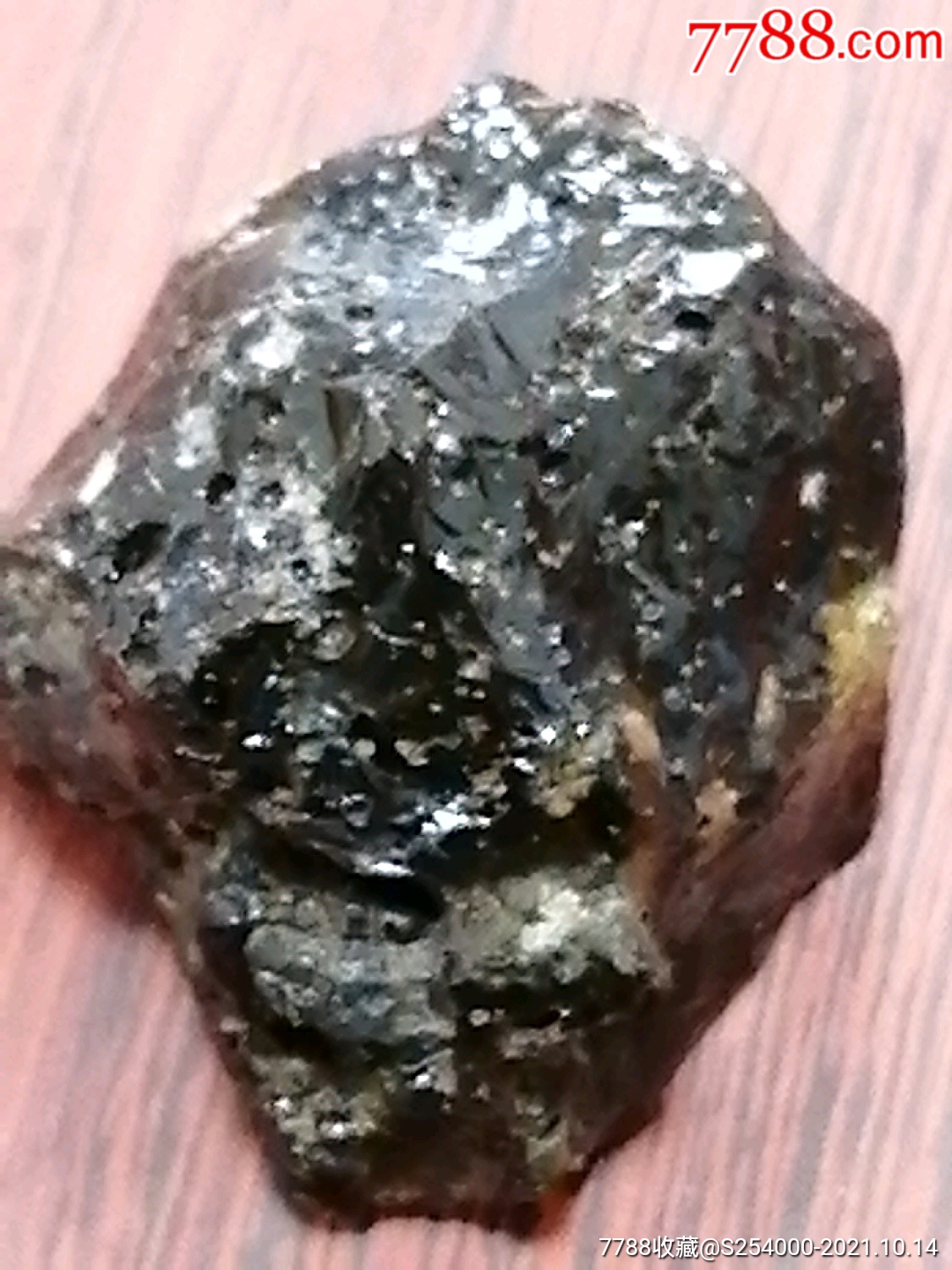 纯天然玻璃陨石,又称为运石,带上它时来运转,每克5千元,-价格:3500元