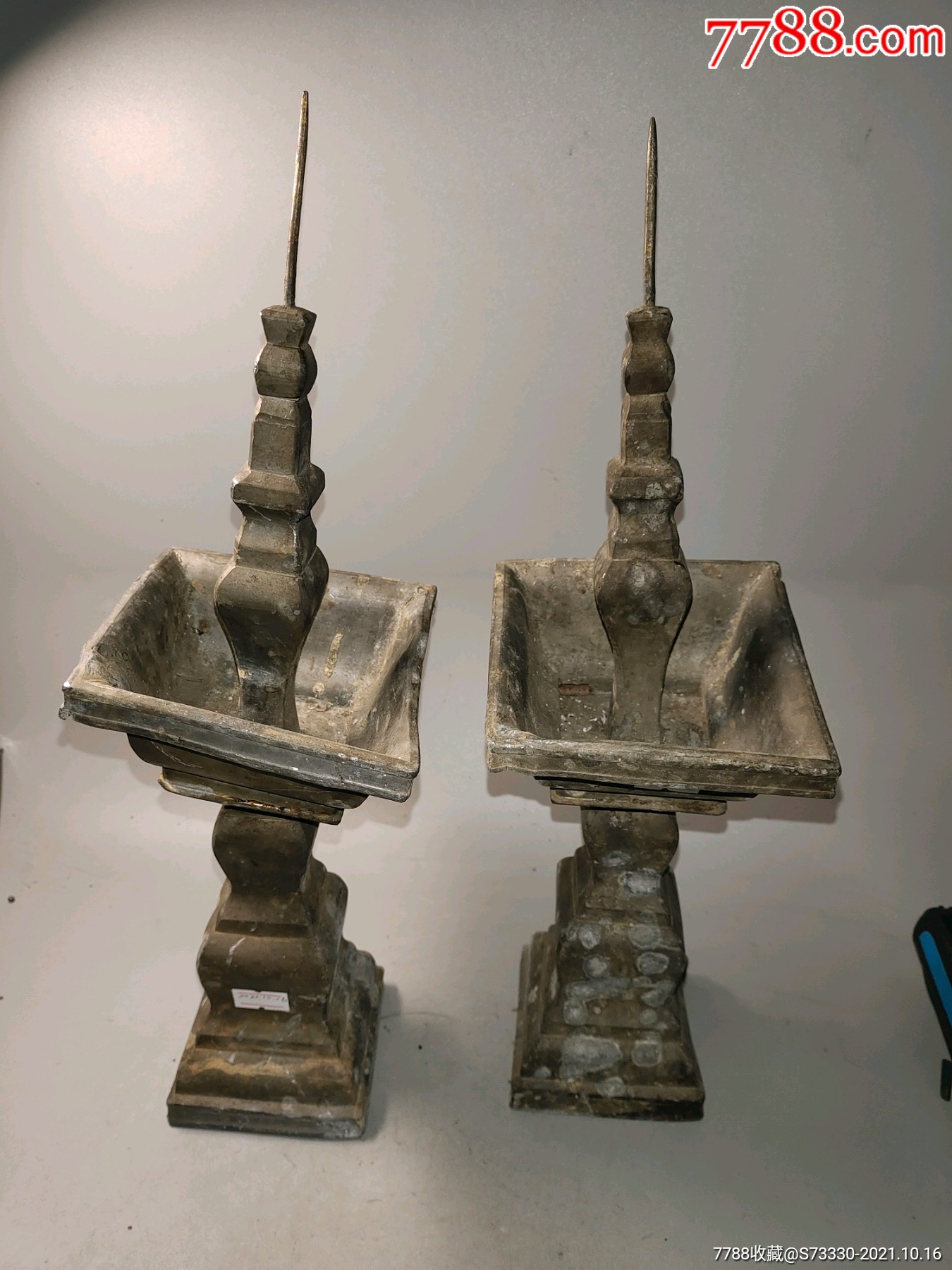 怀旧老物件民俗收藏,晚清民国大号锡制蜡烛台一对,变形