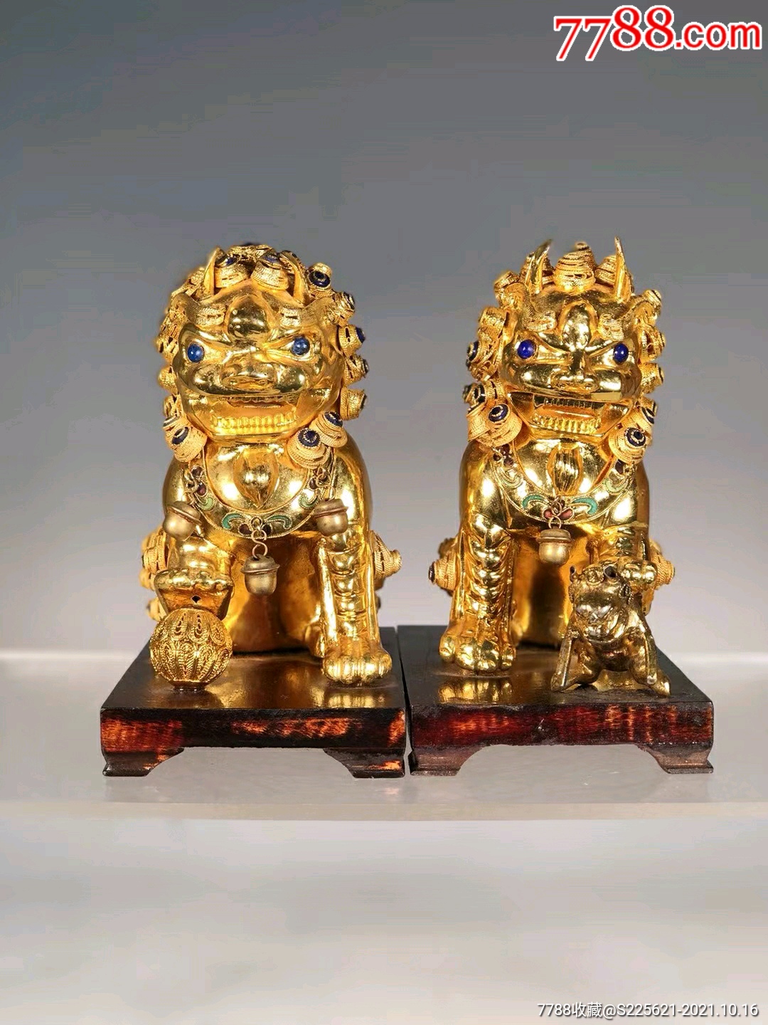创汇时期铜鎏金花丝镶嵌狮子摆件一对