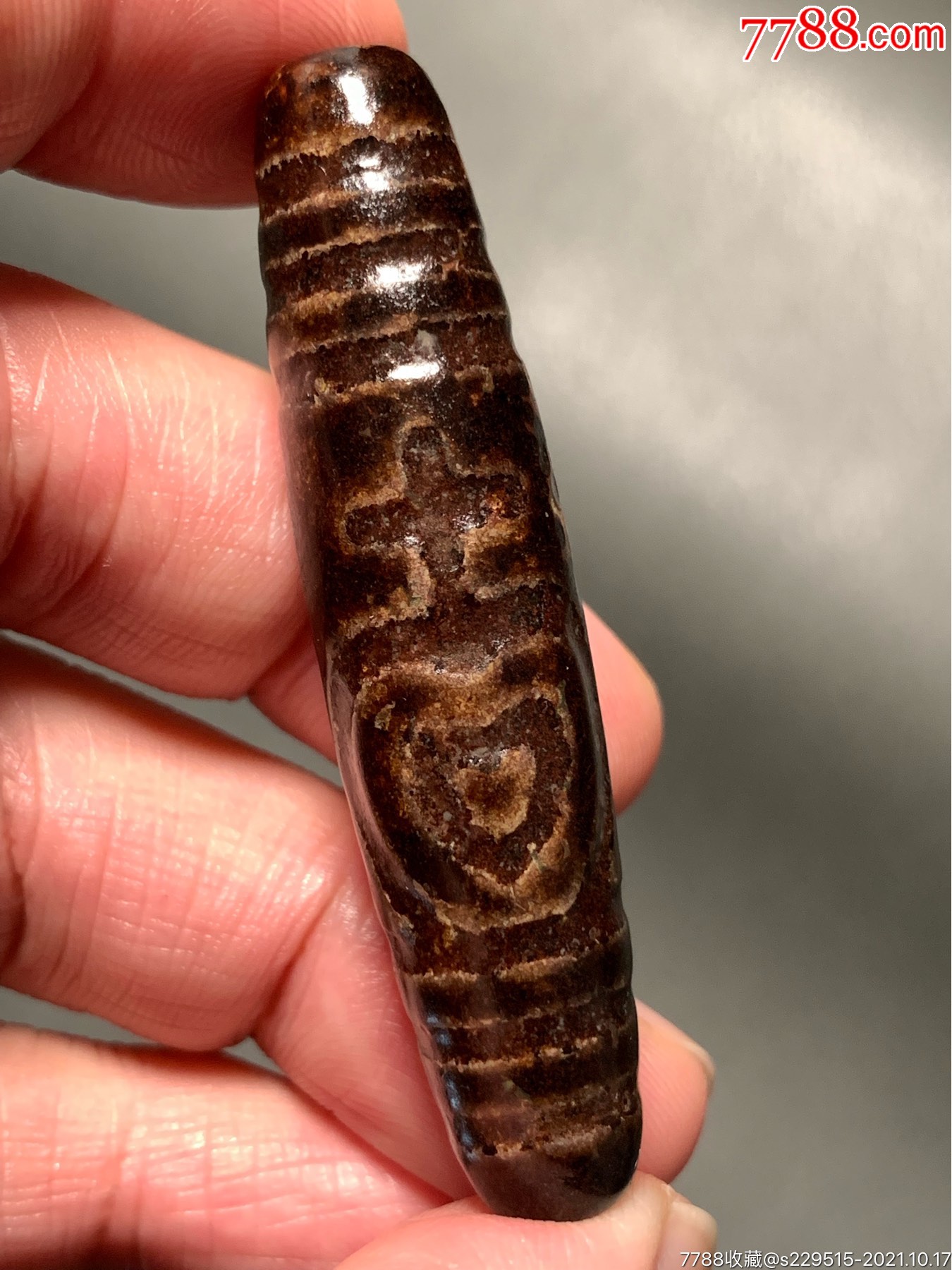 藏传满朱砂阴刻纹双宝瓶黑皮象雄大天珠59*13.8毫米