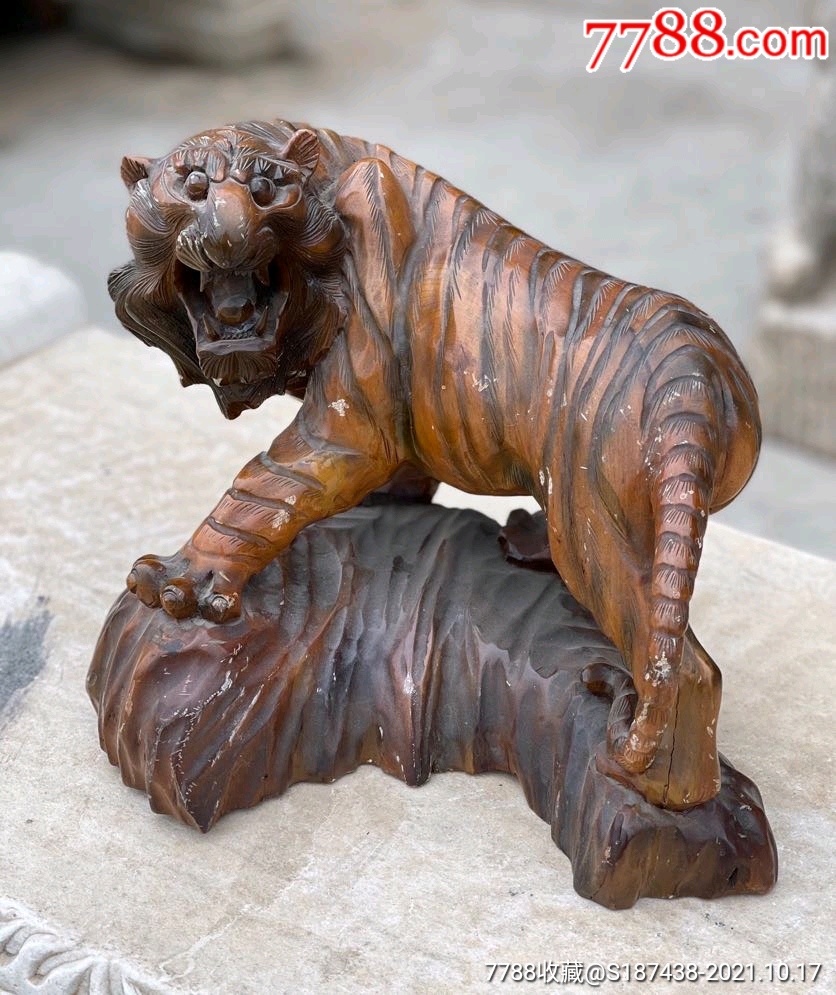 招财上山虎民国黄杨木纯手工雕刻全品包老