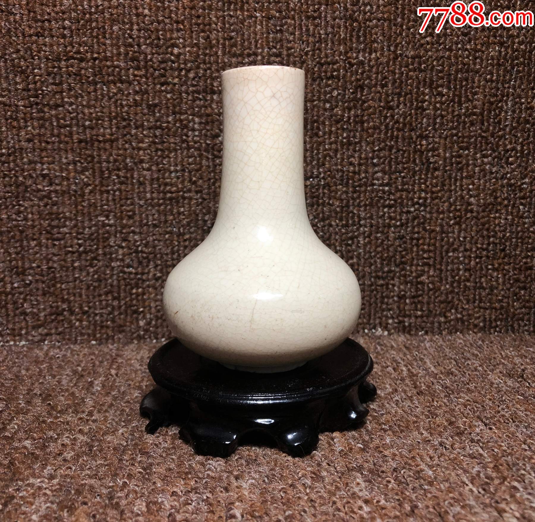 清乾隆哥釉荸荠瓶