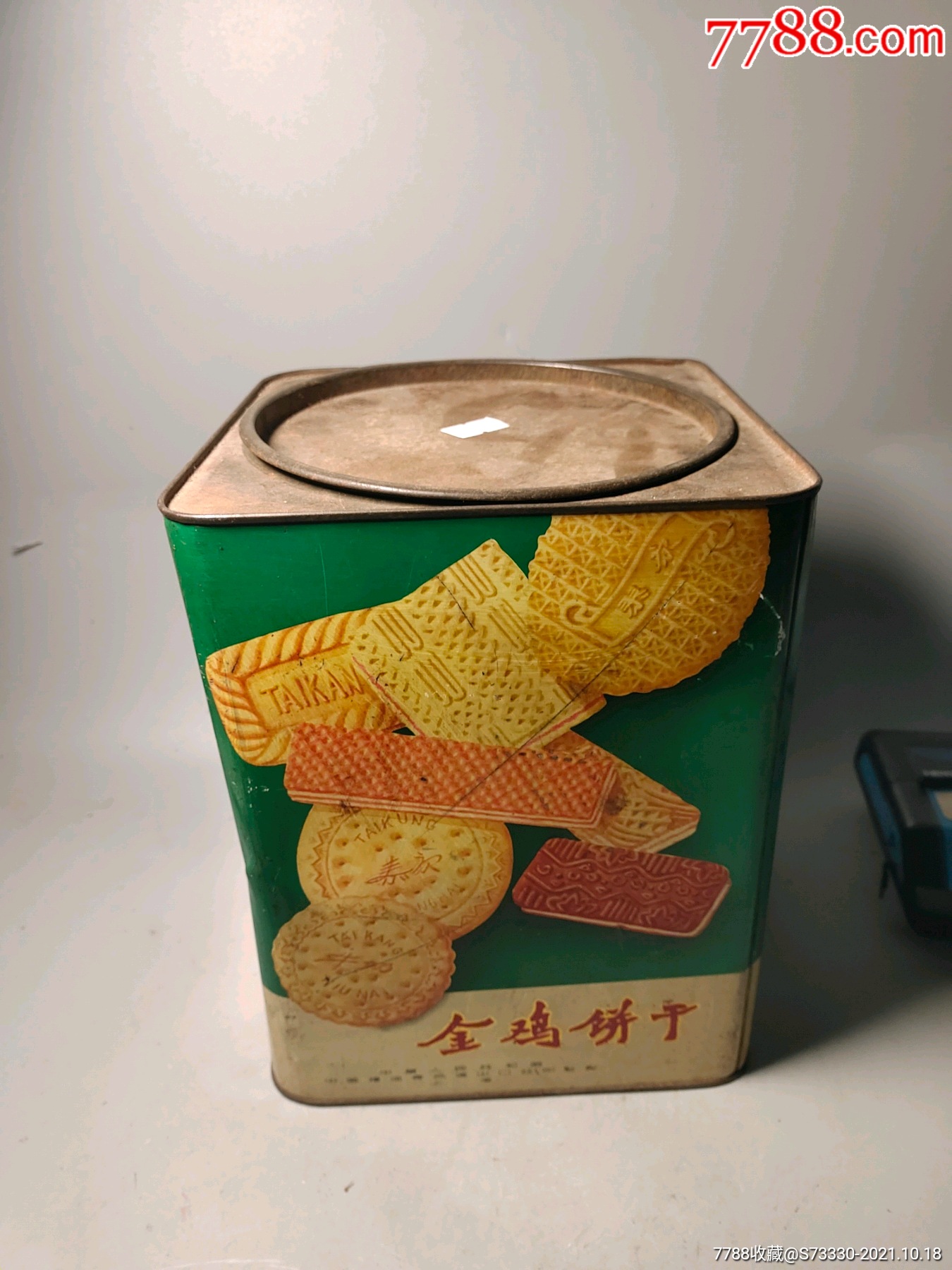怀旧老物件民俗收藏80年代左右大公鸡铁皮饼干桶
