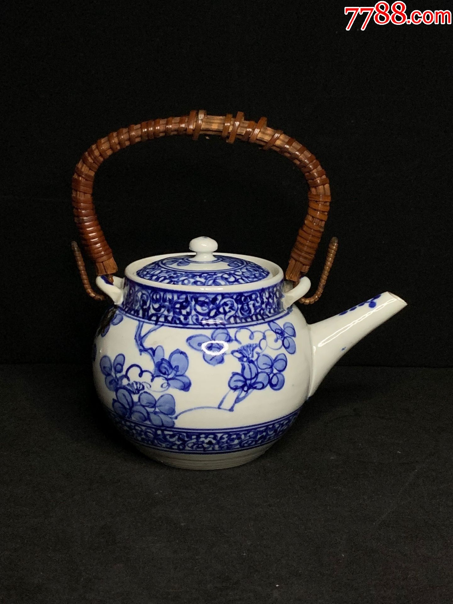 清末民国日产青花提梁壶已鉴定