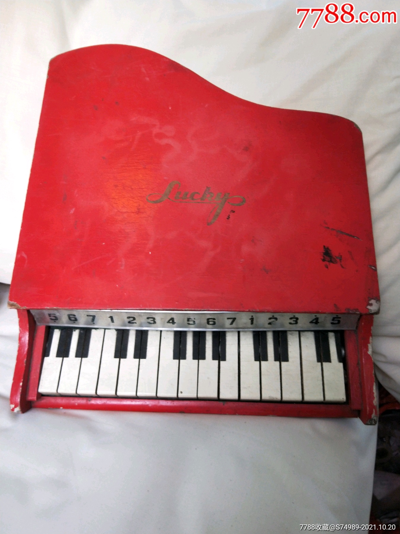 钢琴木制钢琴红