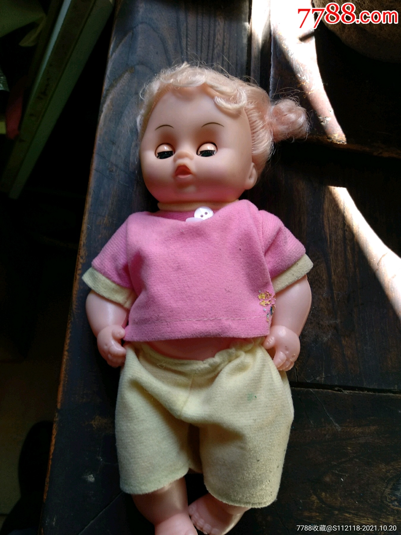 老玩具胶皮娃娃