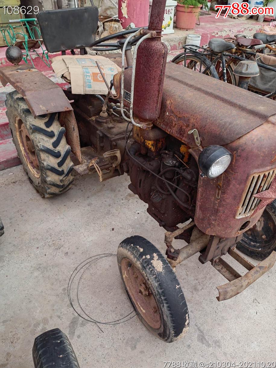 在佳木斯收来的60年代东方红第代轮式拖拉机产地河南洛阳马力12