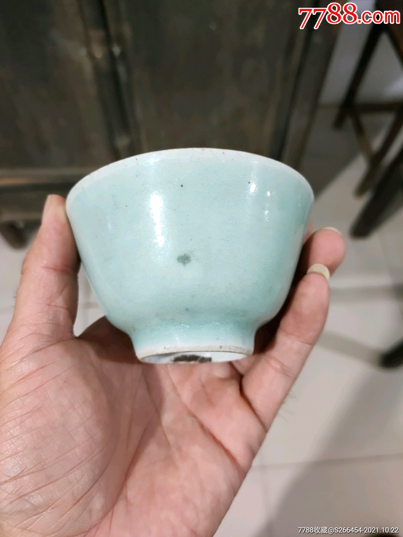 清代豆青釉茶碗